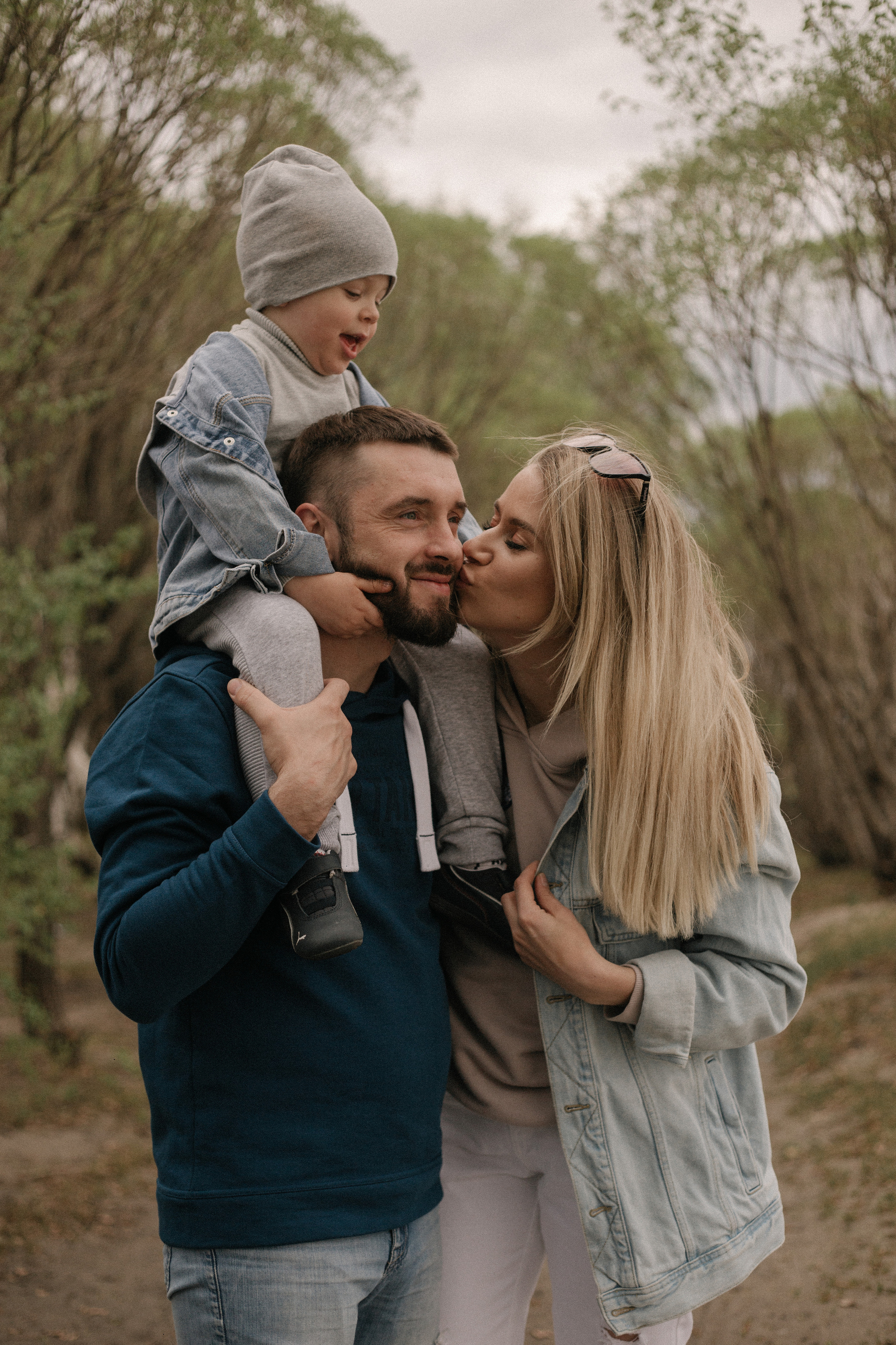 Прогулочная семейная съемка на берегу Смолино. Свадебный фотограф Челябинск Зиненко Виктория