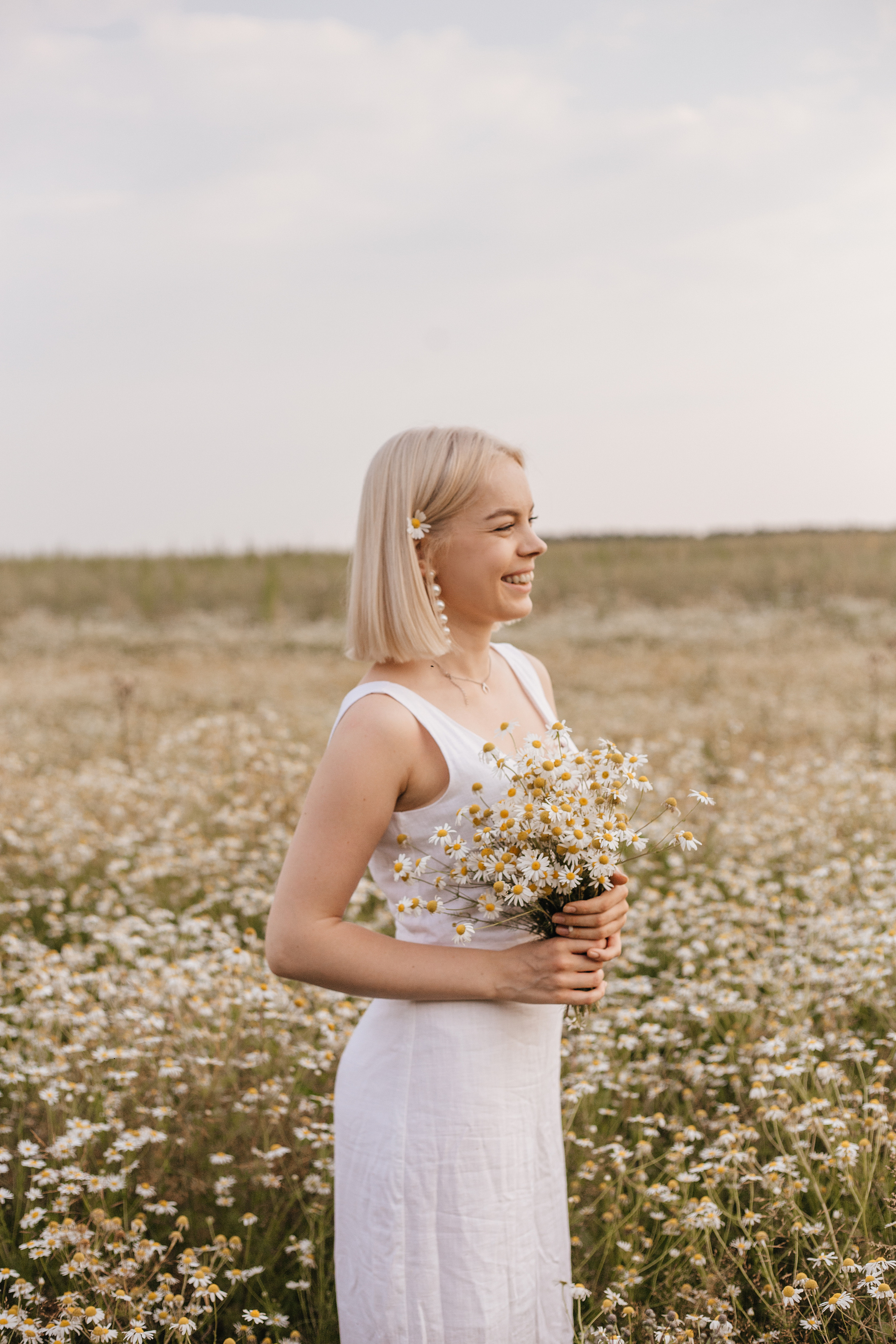 Фотосессия с ромашками Челябинск. Свадебный фотограф Челябинск Зиненко Виктория
