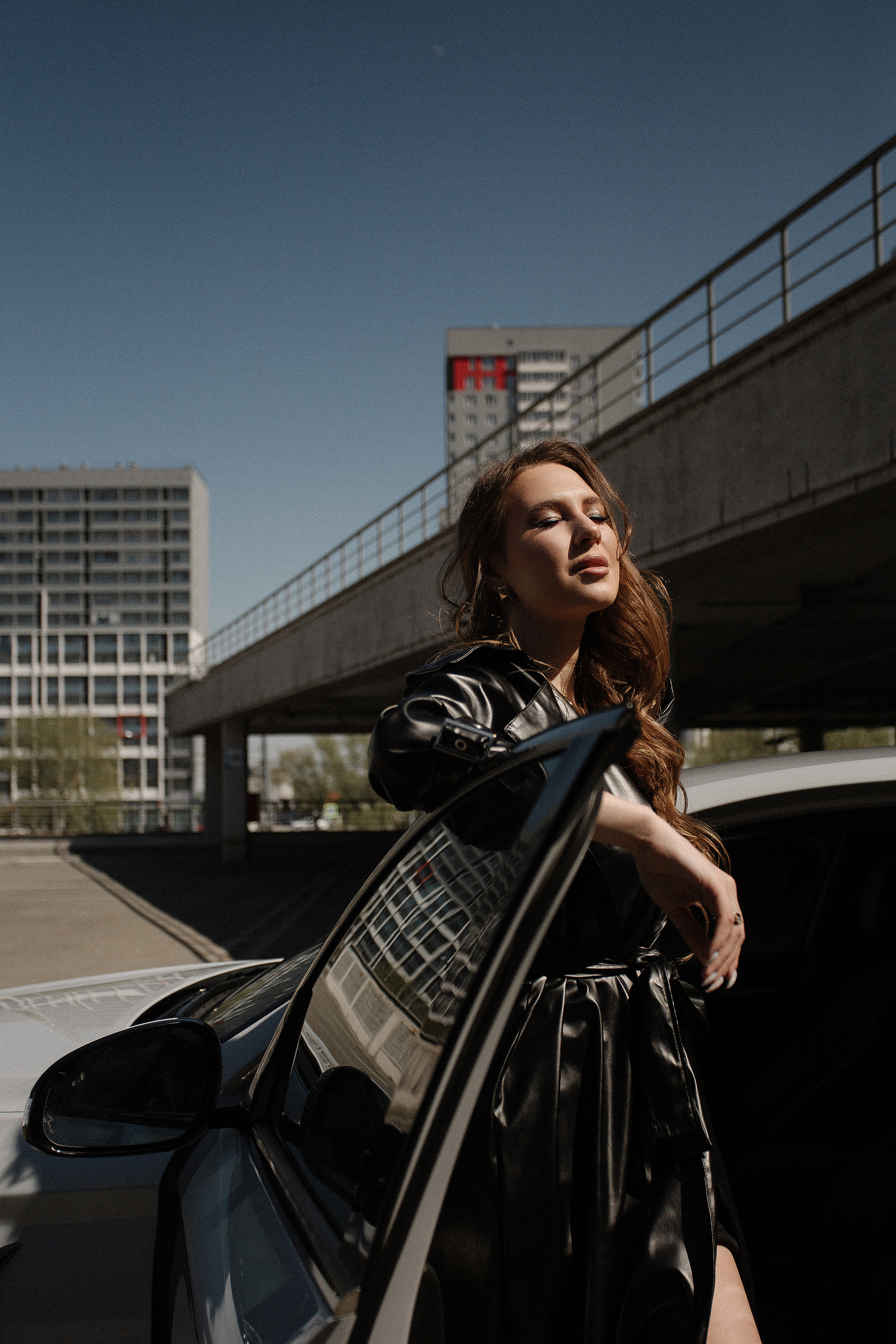 Индивидуальная фотосессия с машиной. Свадебный фотограф Челябинск Зиненко Виктория