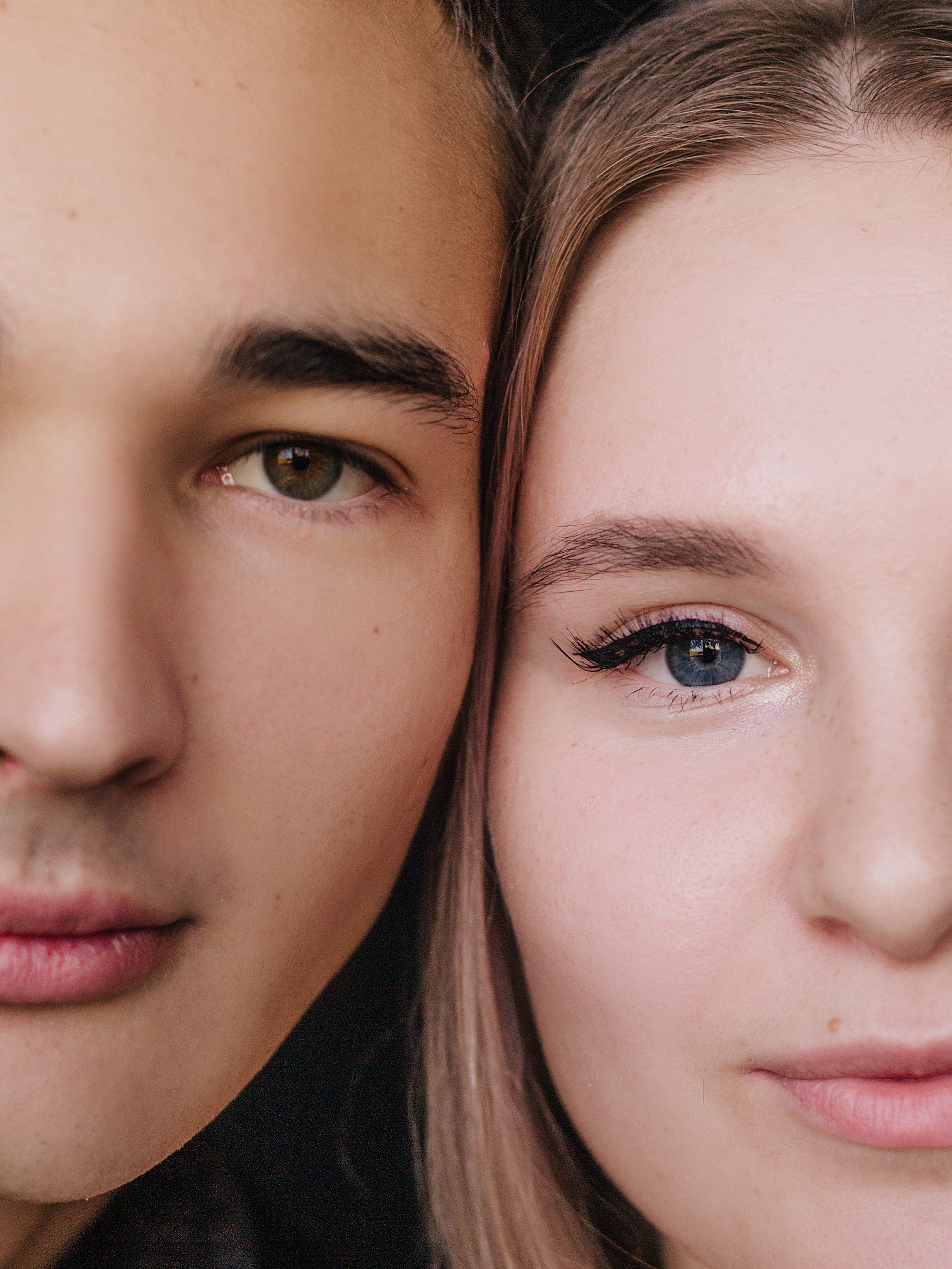 Предсвадебная съемка пары в темной фотостудии Челябинска. Свадебный фотограф Челябинск Зиненко Виктория