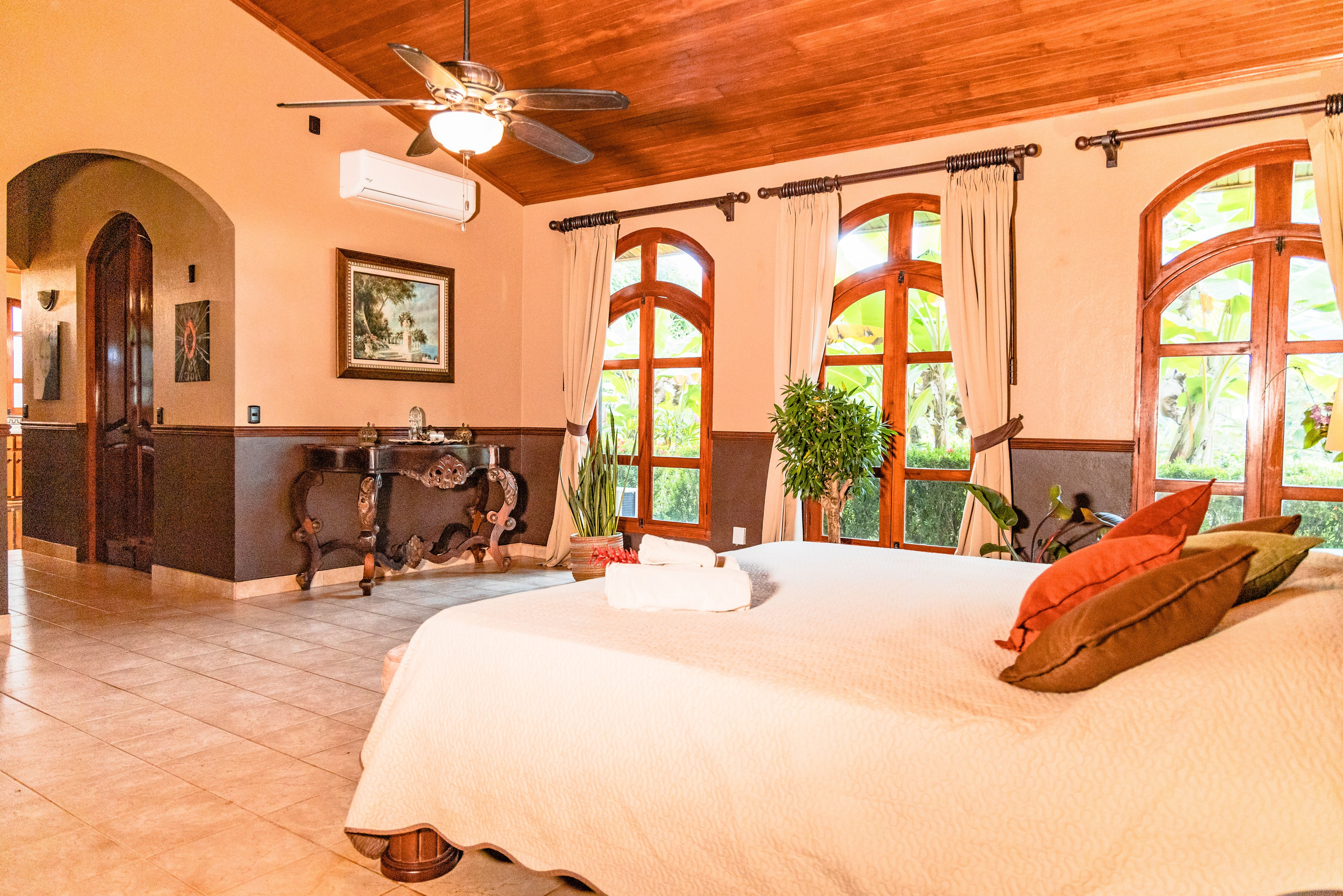 Real estate property for rent in Costa Rica. Family, portrait, content photo in Costa Rica Evgeniya Besprozvannykh