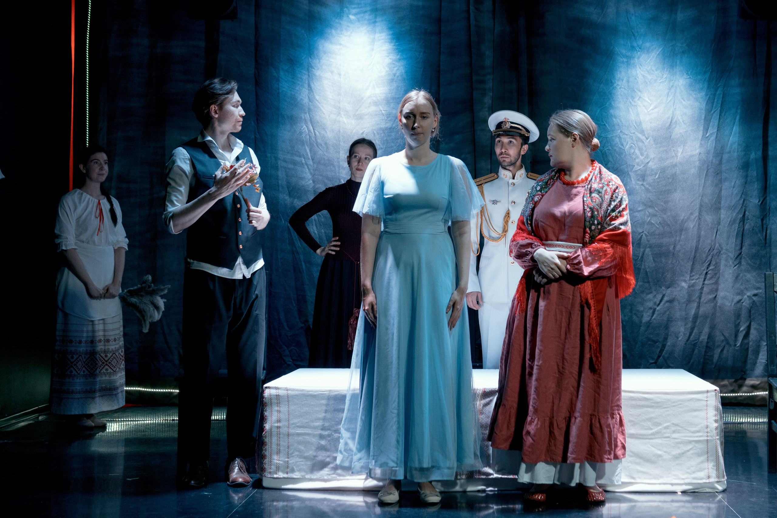 Спектакль «Женитьба». Репортажный и портретный фотограф Андрей Гаровский