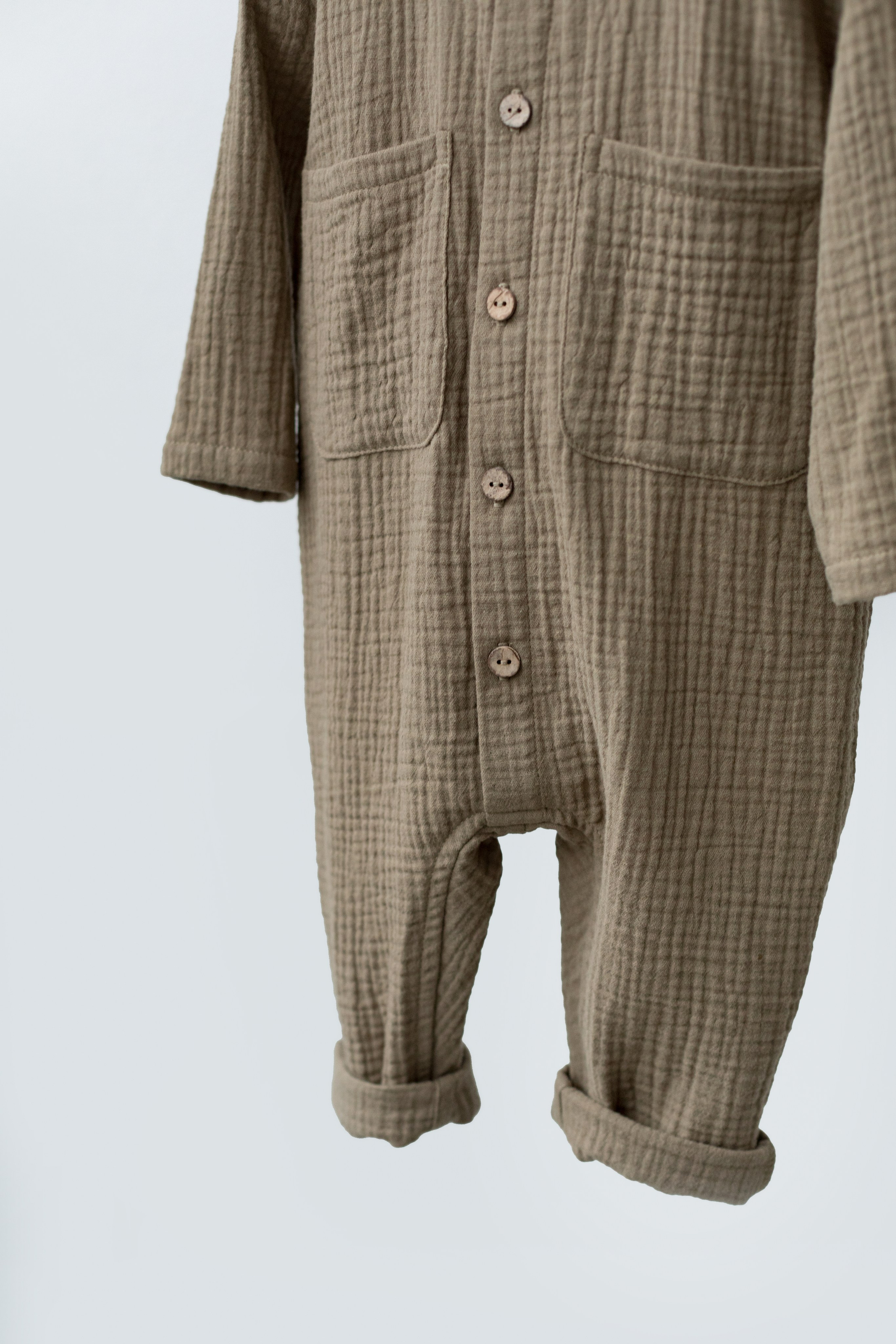 Съемка детской одежды бренда mamalanka для Ozon и соц сетей. Детский и контент фотограф Надя Волкова Санкт-Петербург