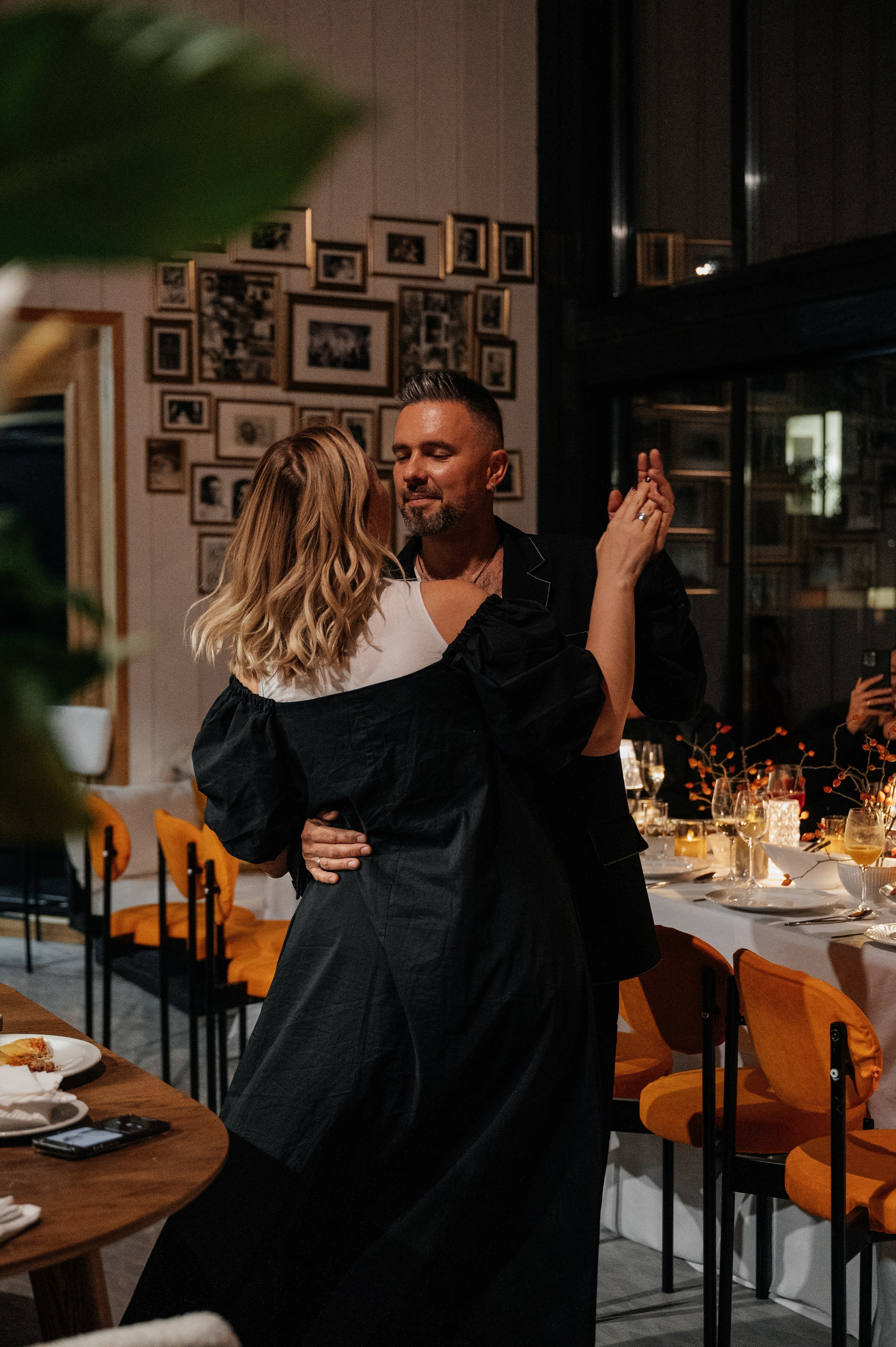 Невероятно атмосферный семейный ужин. Wedding photographer in Moscow and around the world Andrey Medvednikov