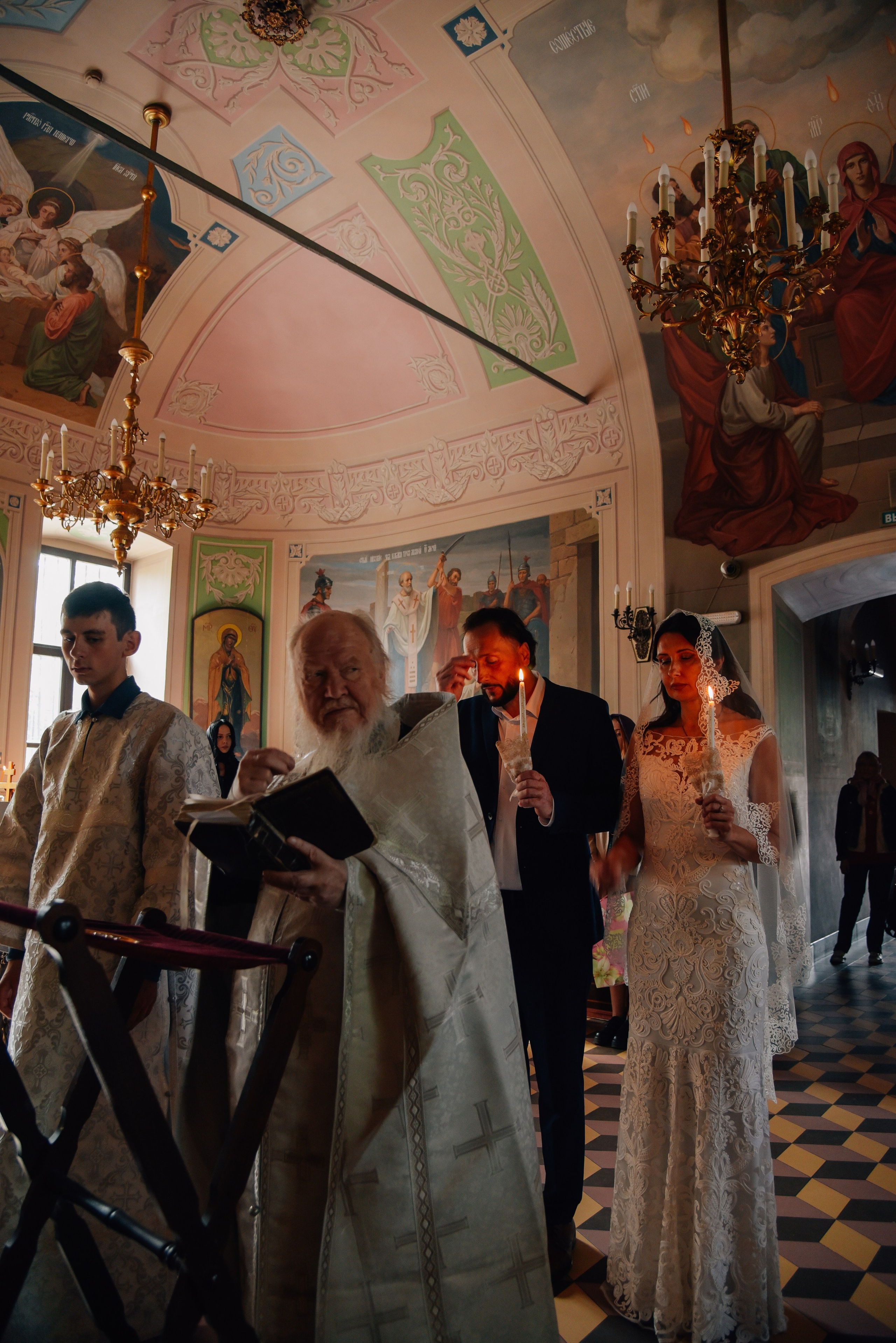 Венчание Храм Живоначальной Троицы на Воробьёвых горах. Фотограф Лола Волна, город Москва