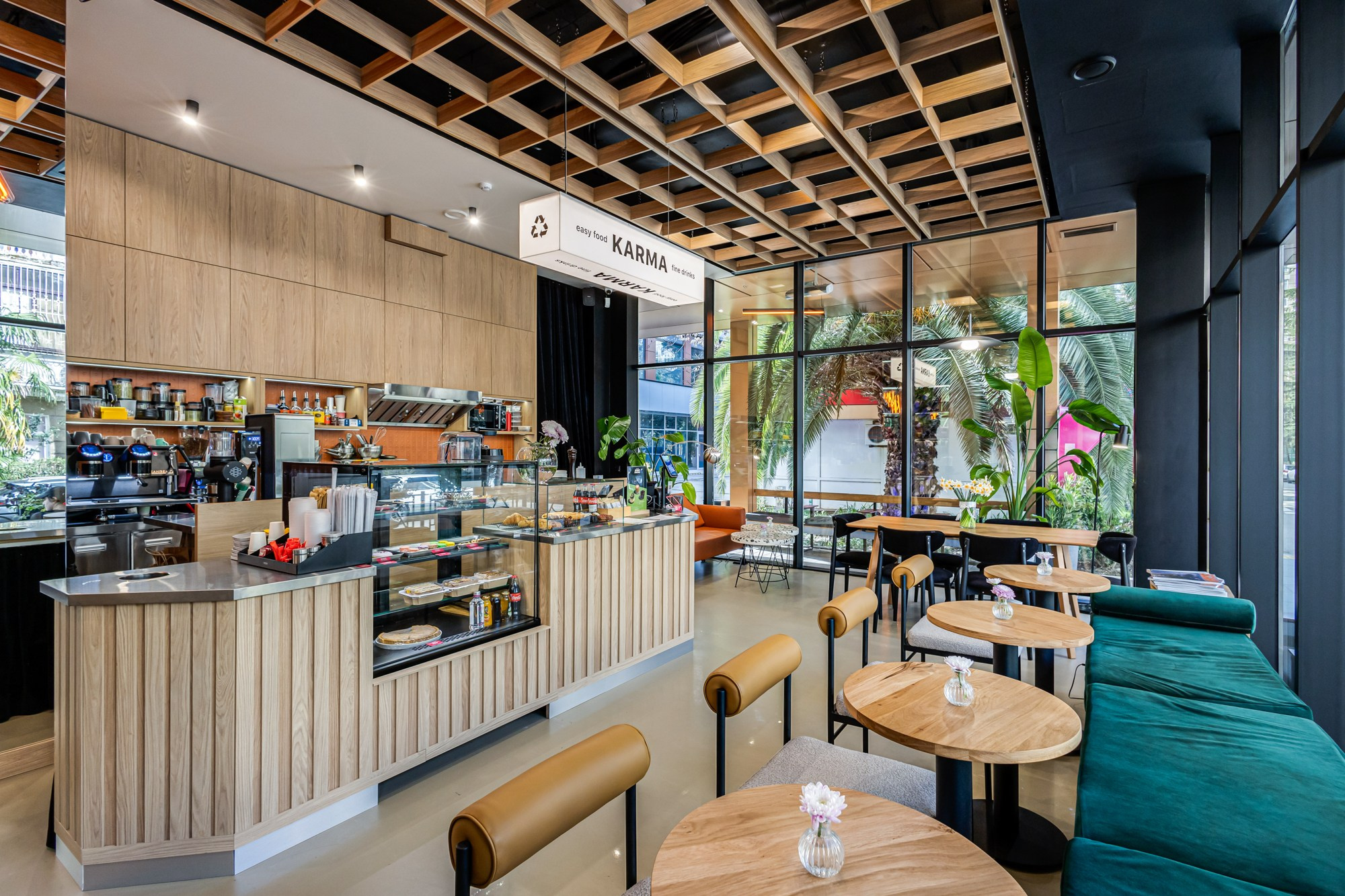 Кофейня KARMA // Сочи. Интерьерный фотограф Дмитрий Горелов