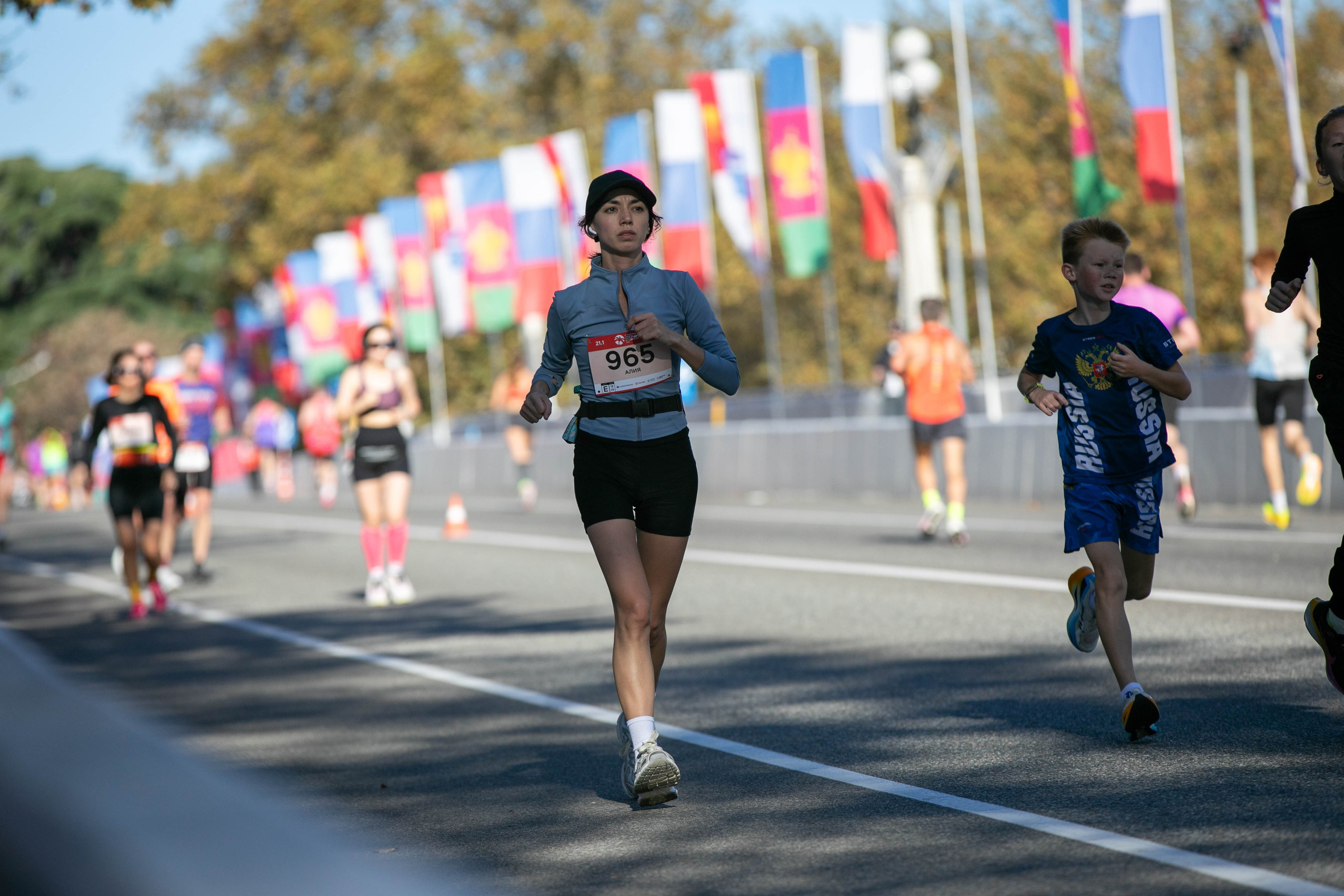 Сочи Марафон по бегу — 2025.11.03. Фотограф из Сочи Регина Труфанова