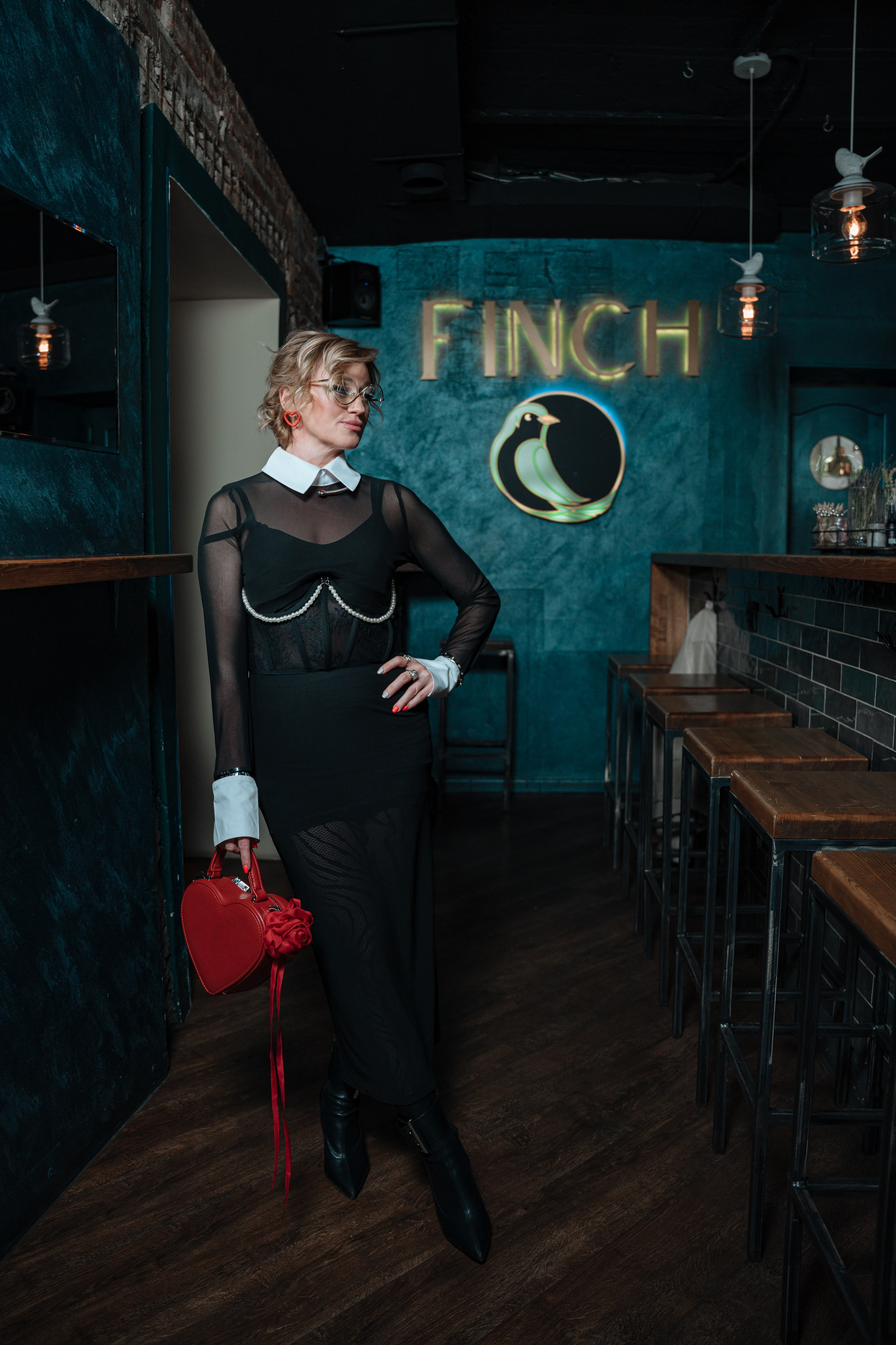 Мафия. Бар FINCH. ЖЕНСКИЙ КЛУБ LAXMI. Портретный фотограф в Санкт-Петербурге Дмитриева Наталия