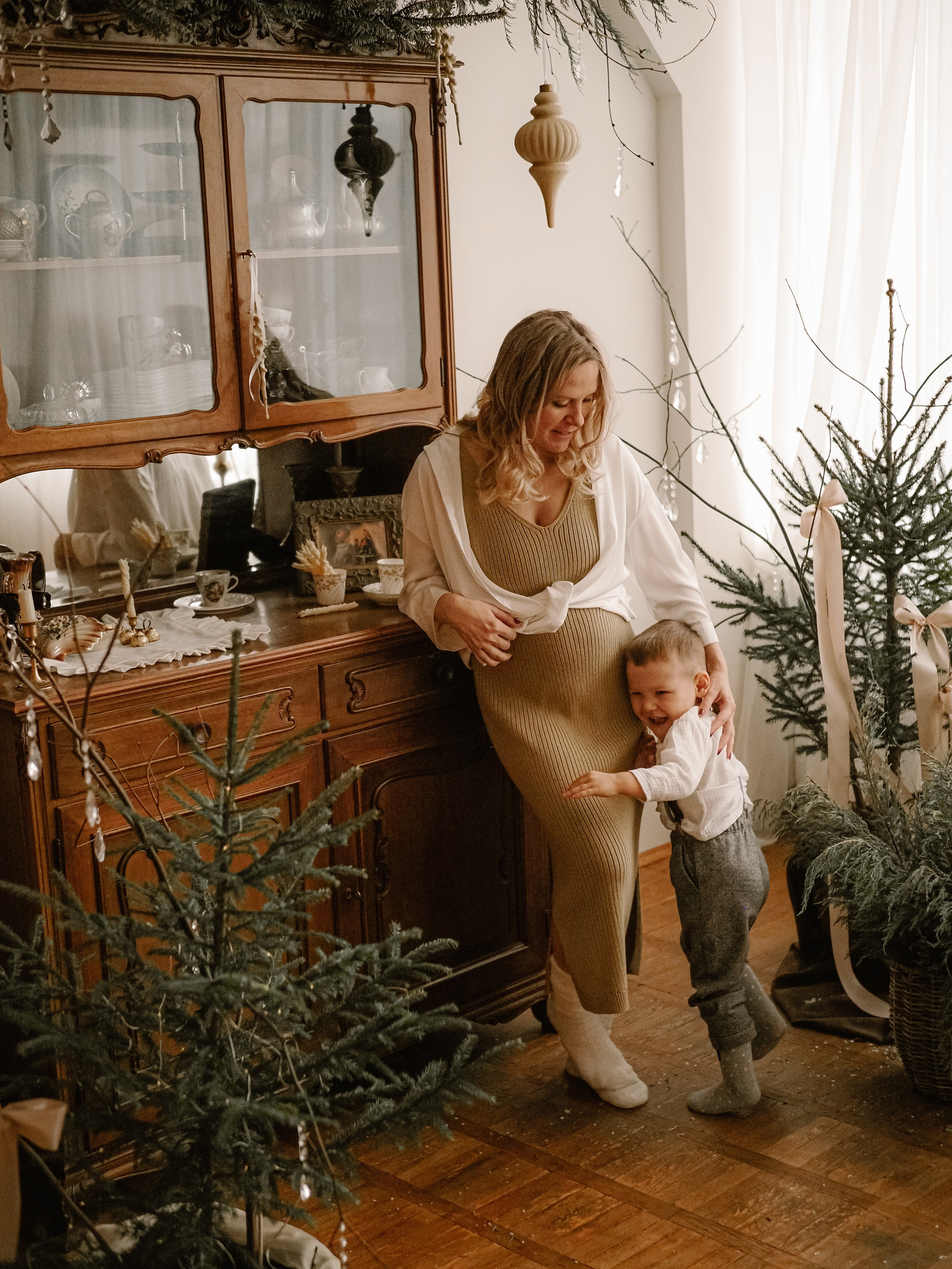 Если фото у елочки, то вот так. Фотограф Рязань. Семейный Свадебный фотограф