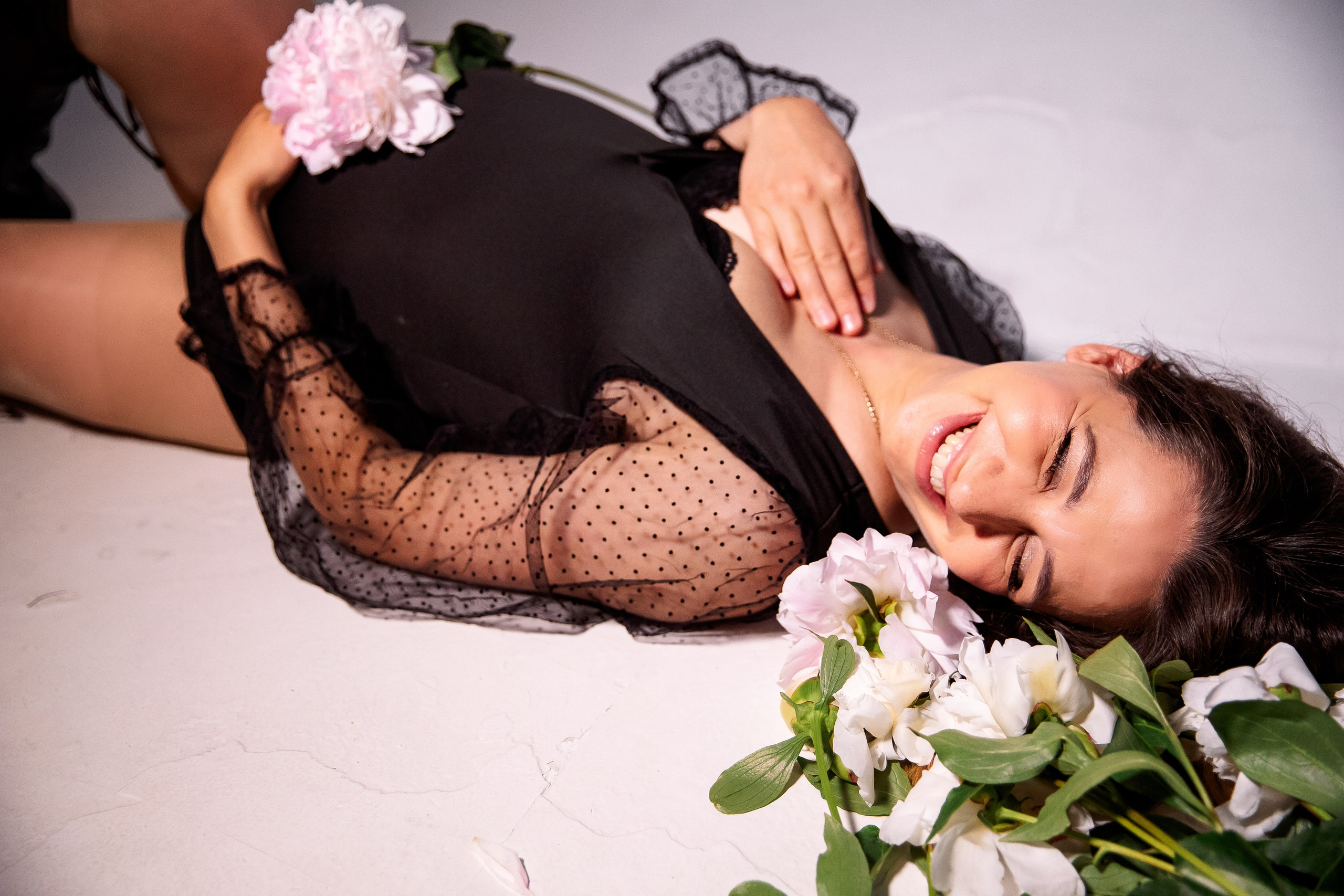 Алена и пионы. Свадебный и семейный фотограф в Челябинске Юлия Ишимова