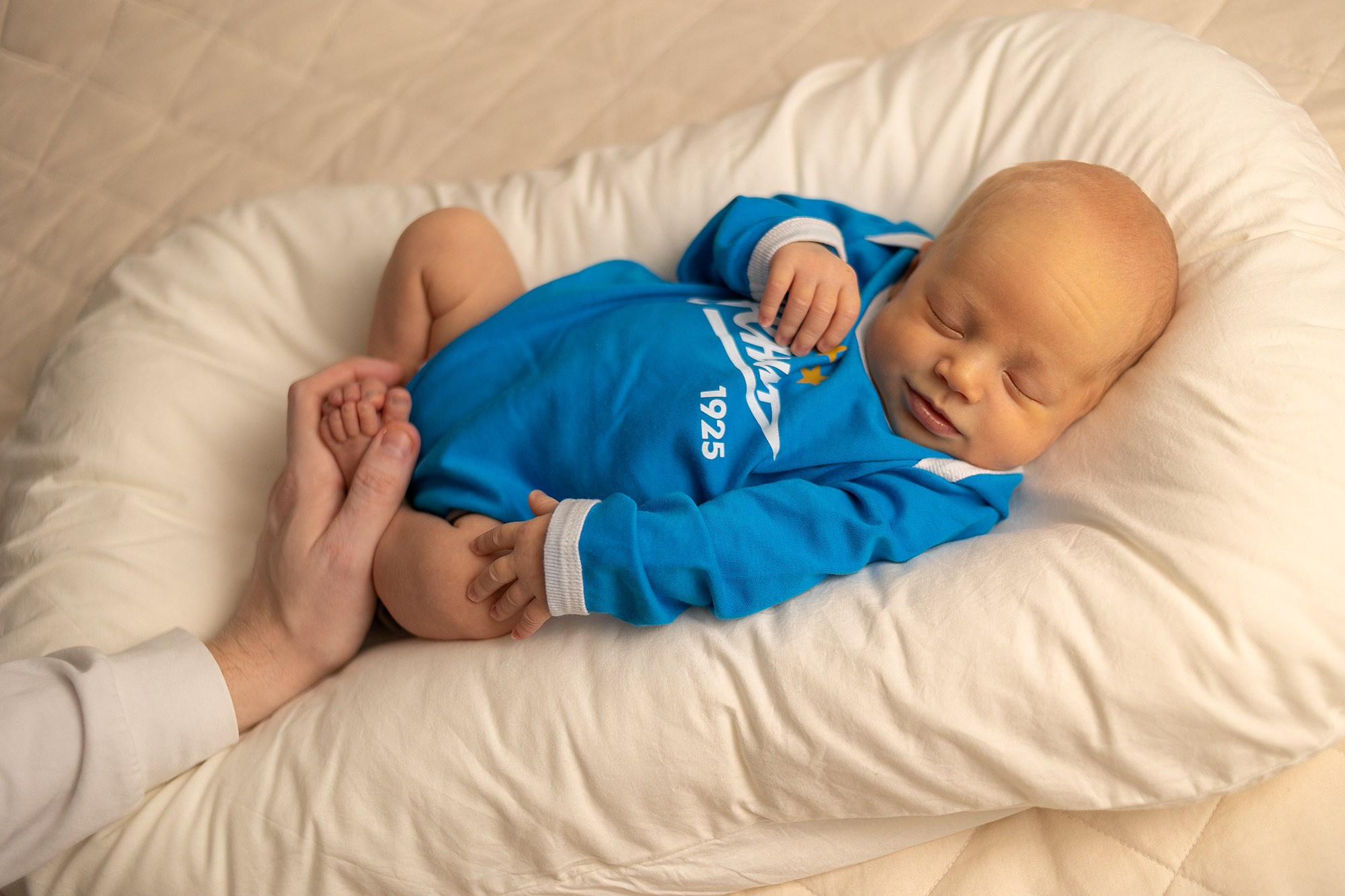 Фотосессия новорожденного у вас дома