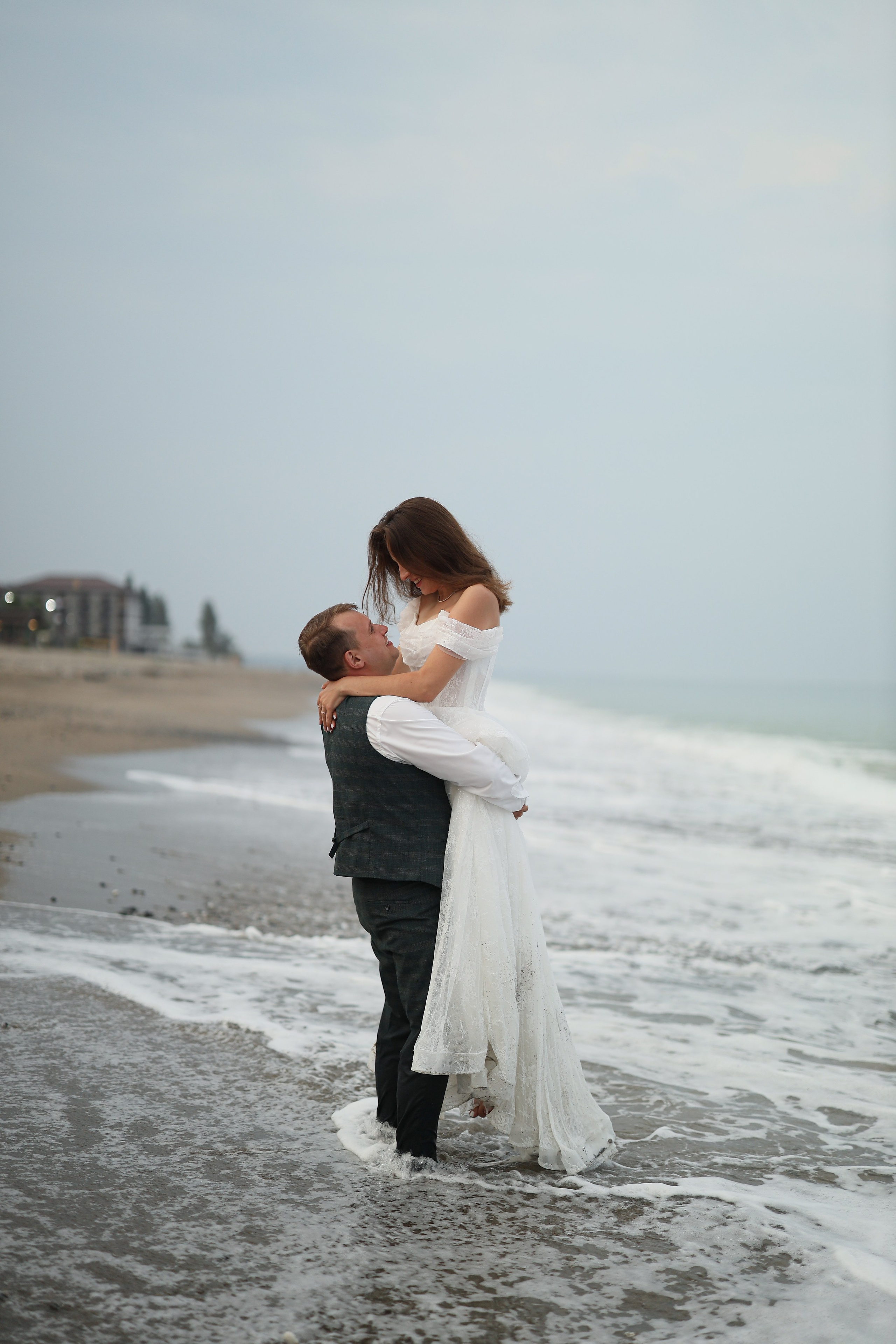 Свадебное Love — story на пляже Абхазии. Свадебный и семейный фотограф в Абхазии Жанна Соснина