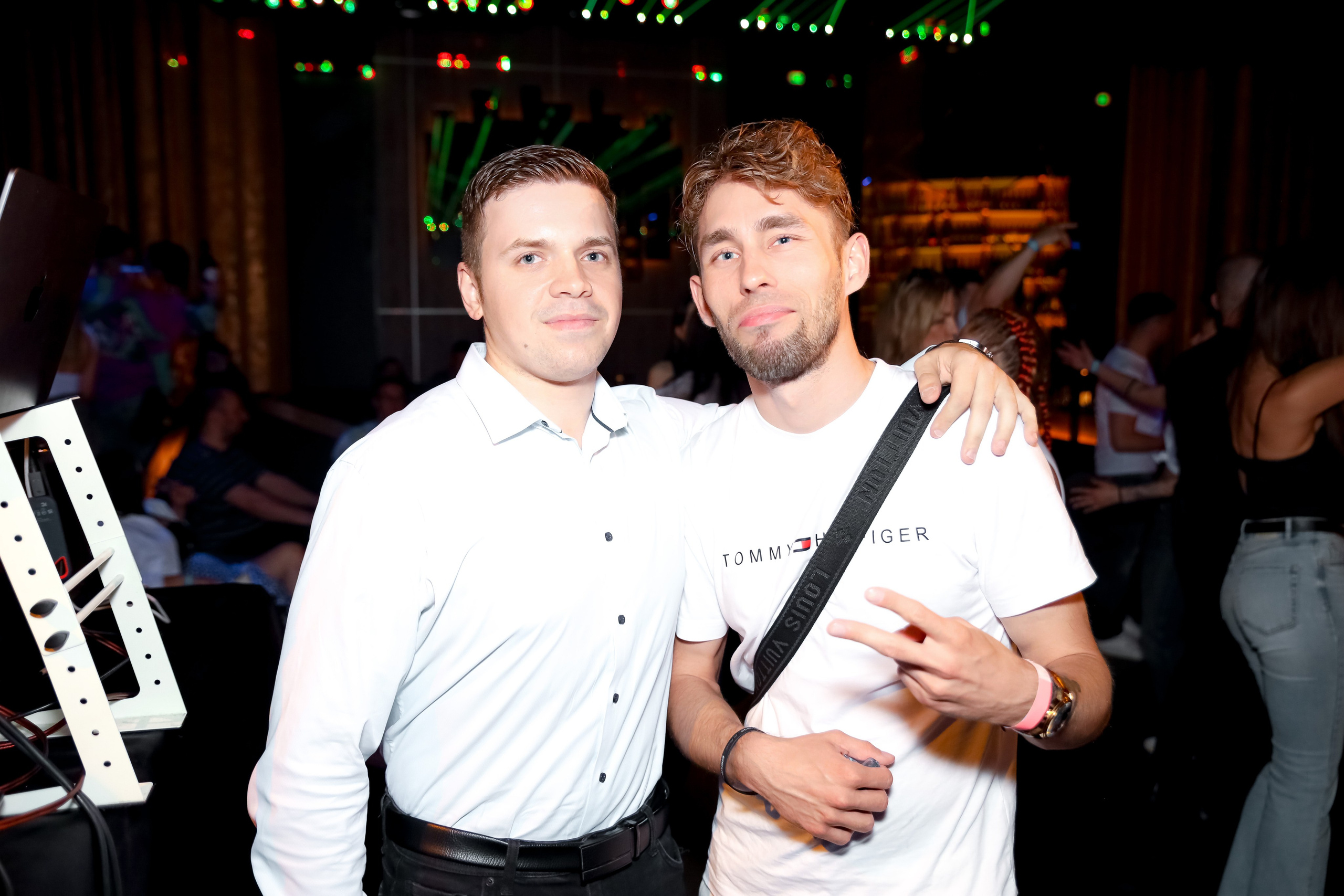 LA night & Fiji wave. 2000’s