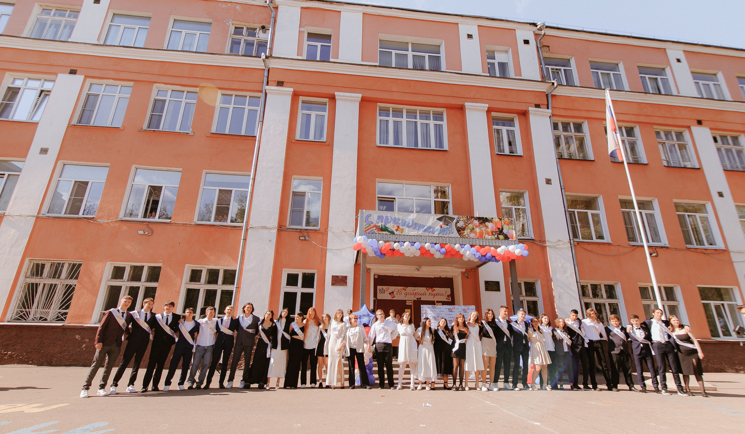 Портфолио фотографа на последний звонок. Свадебный и репортажный фотограф в Ярославле и Санкт-Петербурге Роман Микрюков