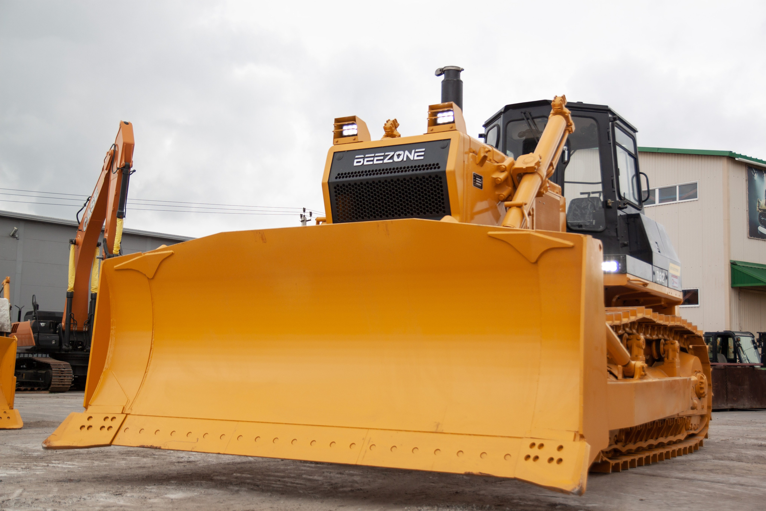 Фото бульдозеры D32-5. Продажа и обслуживание грузовой техники и спецтехники в г. Новосибирск компания СТИ