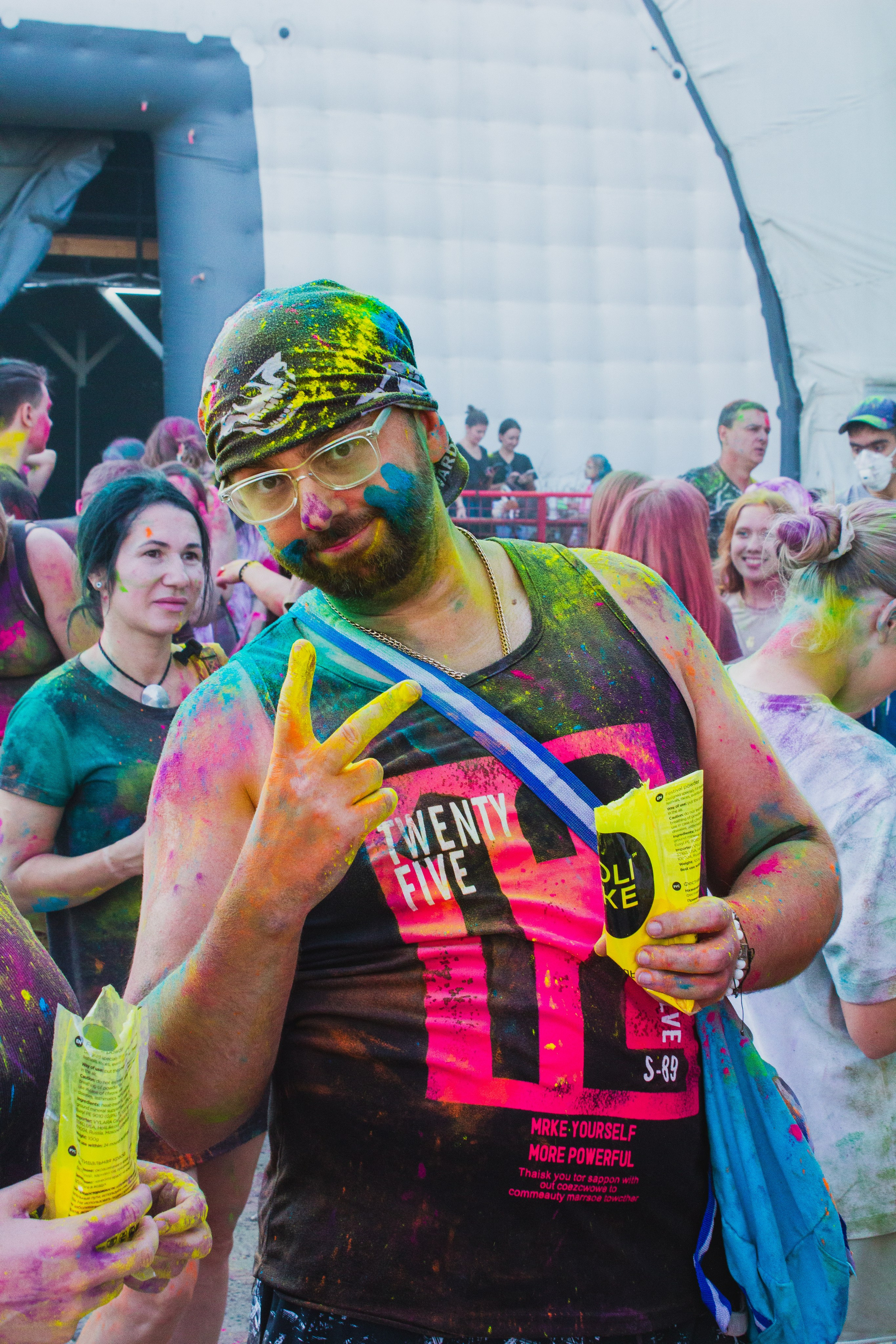 Фестиваль красок «HoliRave» @Кроп Арена. Матвей Егоров — репортажный фотограф в Краснодаре