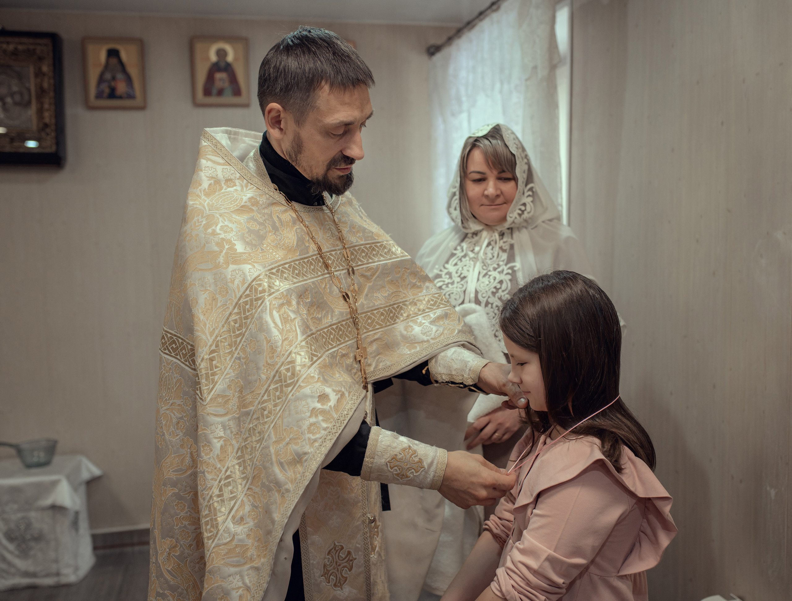 Крещение Розы в Покровском кафедральном соборе. Фотографы крещения/венчания  Красноярск Татьяна и Вячеслав Переваловы