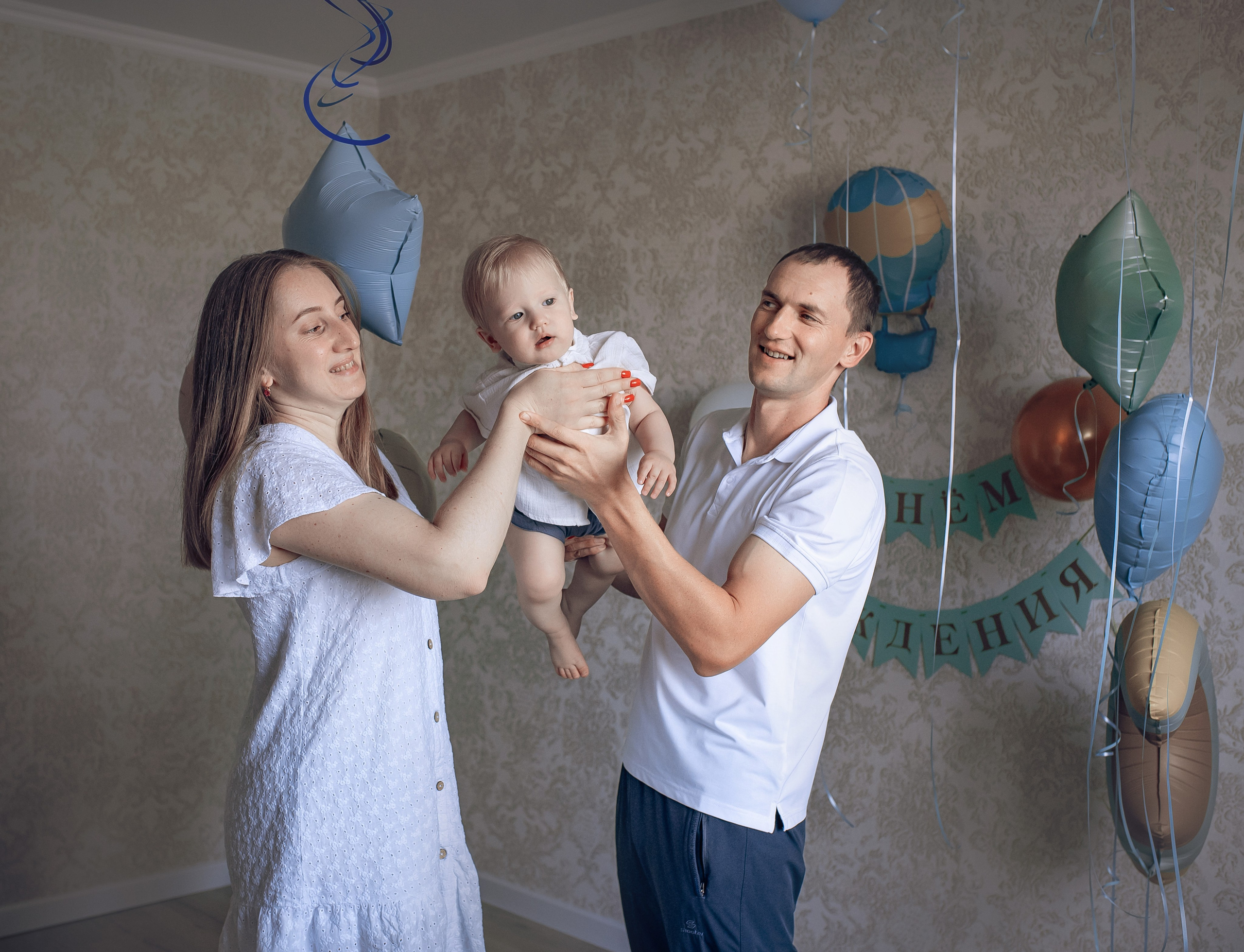 Годик Егору. Фотографы крещения/венчания  Красноярск Татьяна и Вячеслав Переваловы