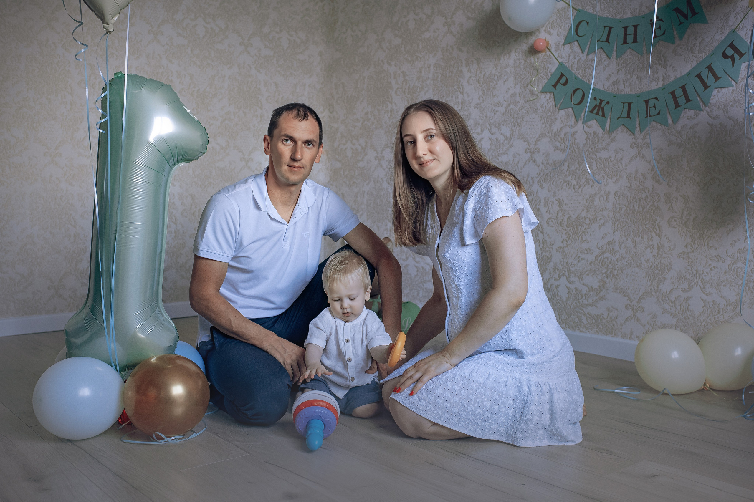 Годик Егору. Фотографы крещения/венчания  Красноярск Татьяна и Вячеслав Переваловы