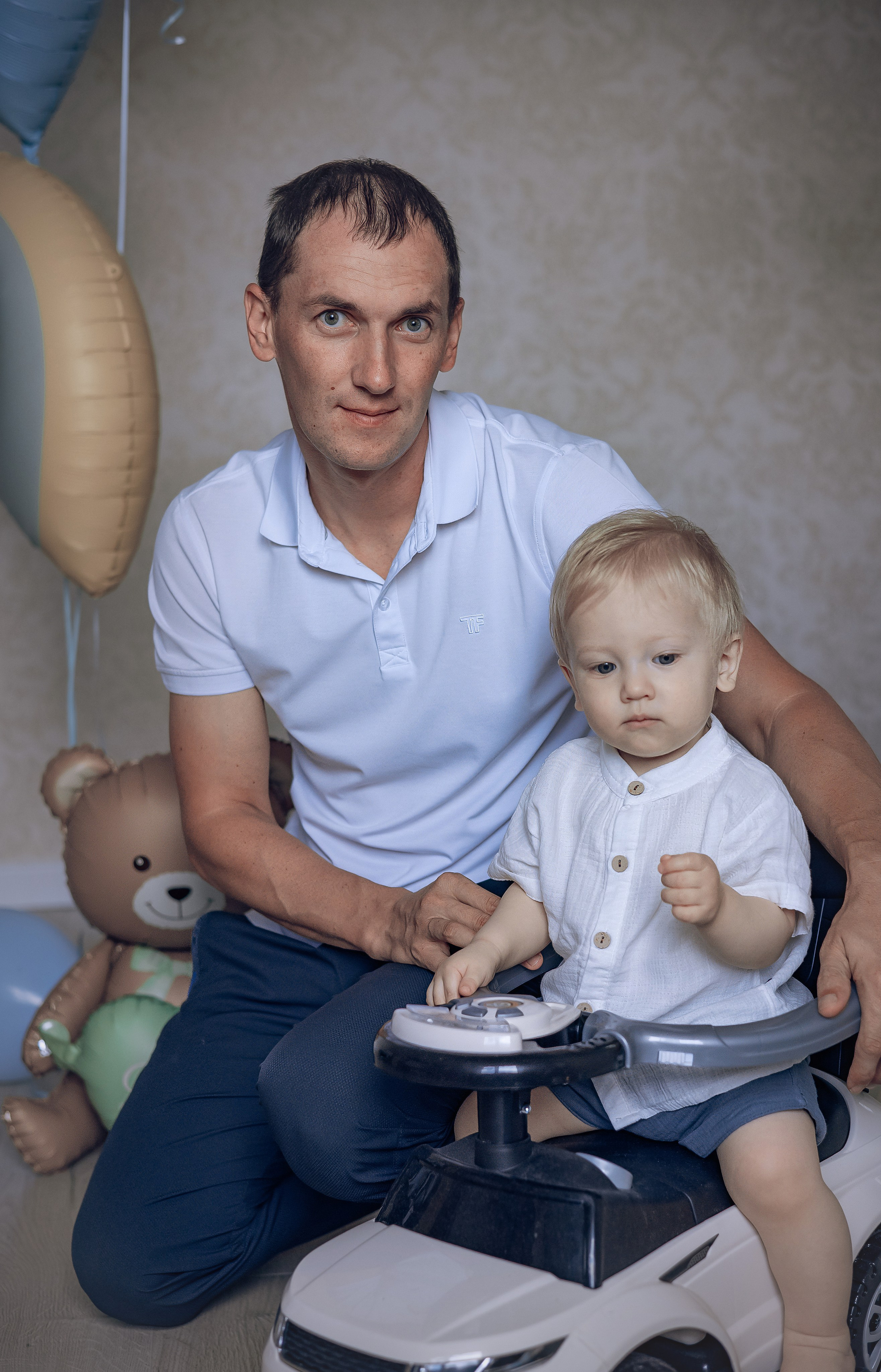 Годик Егору. Фотографы крещения/венчания  Красноярск Татьяна и Вячеслав Переваловы
