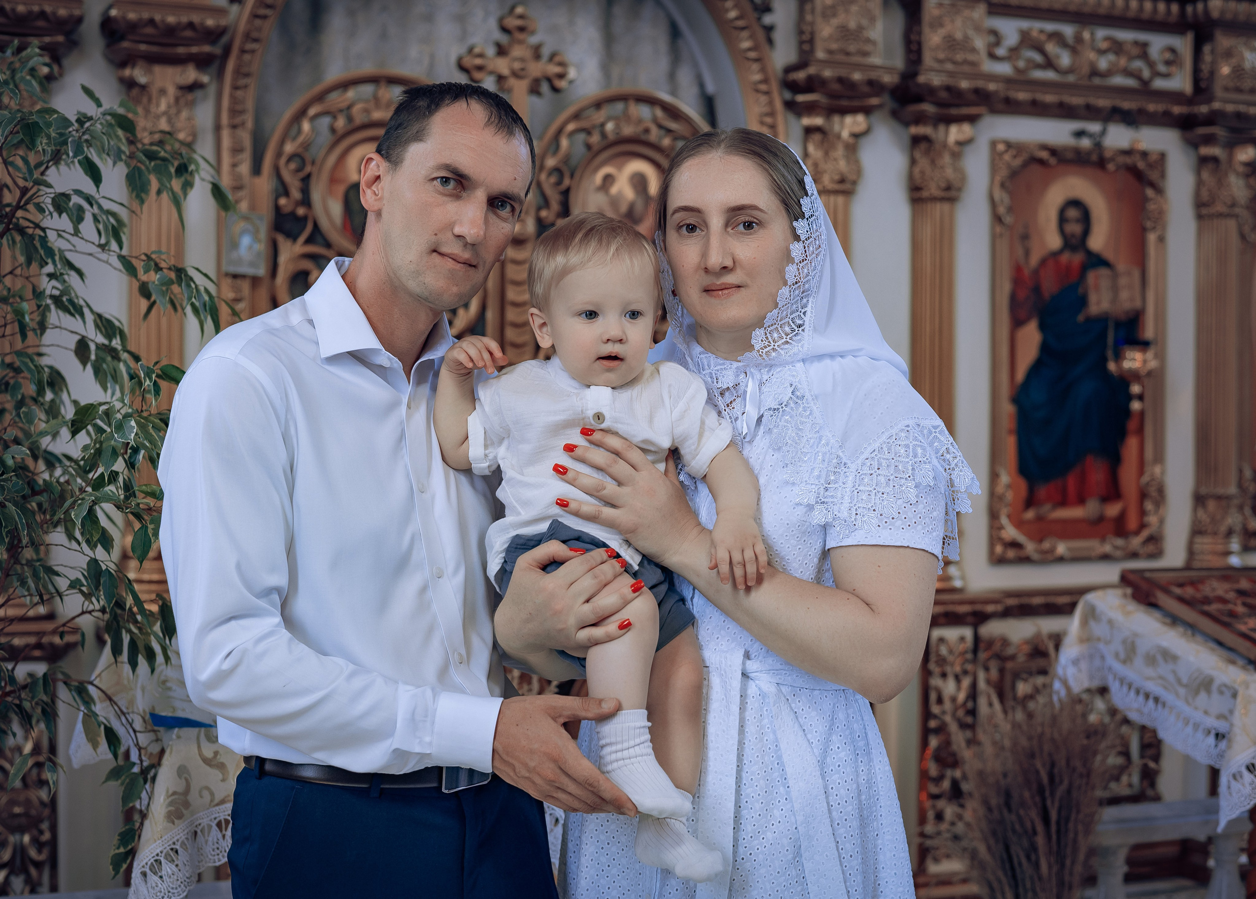 Крещение Егора в Воскресенско-Никольском раме. Фотографы крещения/венчания  Красноярск Татьяна и Вячеслав Переваловы