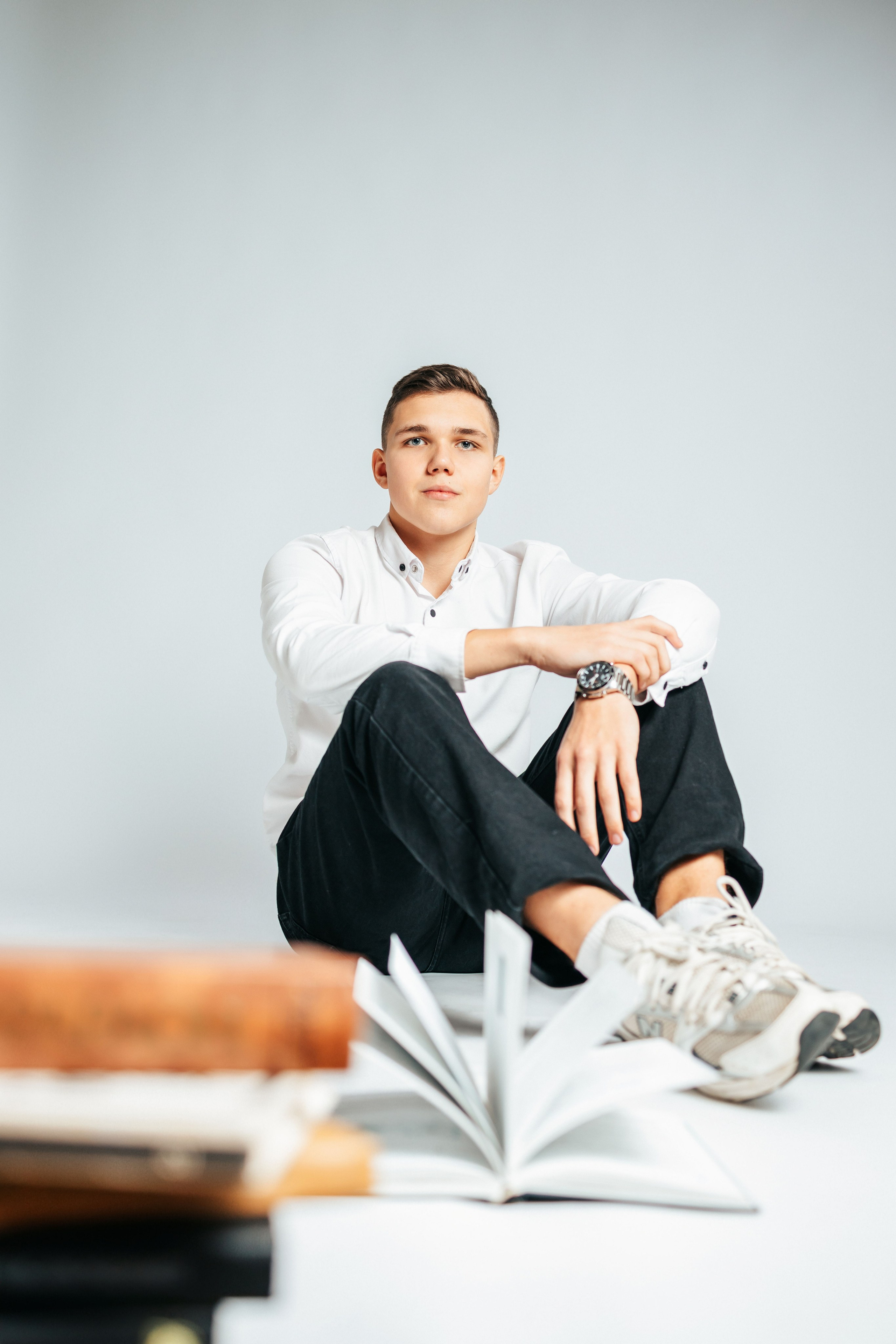 Студия школьной фотографии. Фотостудия выпускных альбомов в Твери. Студия школьной фотографии в Твери. Выпускные альбомы в Твери