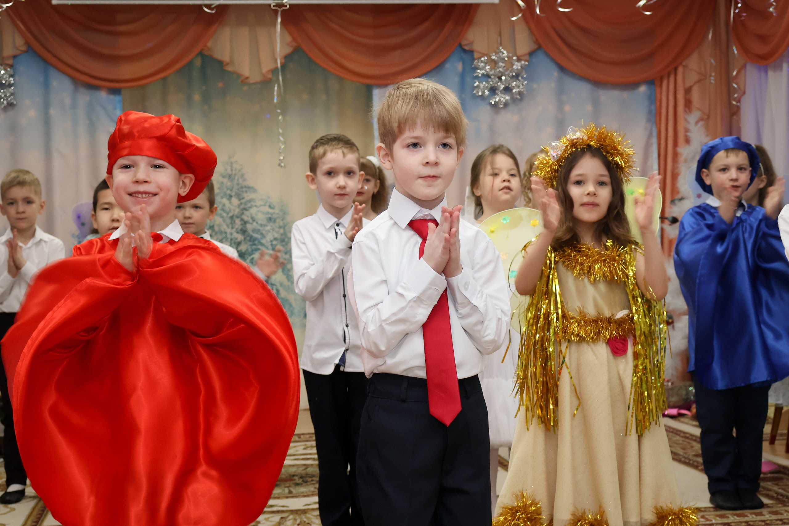 Новогодний утренник гр. «Малинка». Виктория Шишкова свадебный фотограф Москва и МО (Балашиха, Щелково)