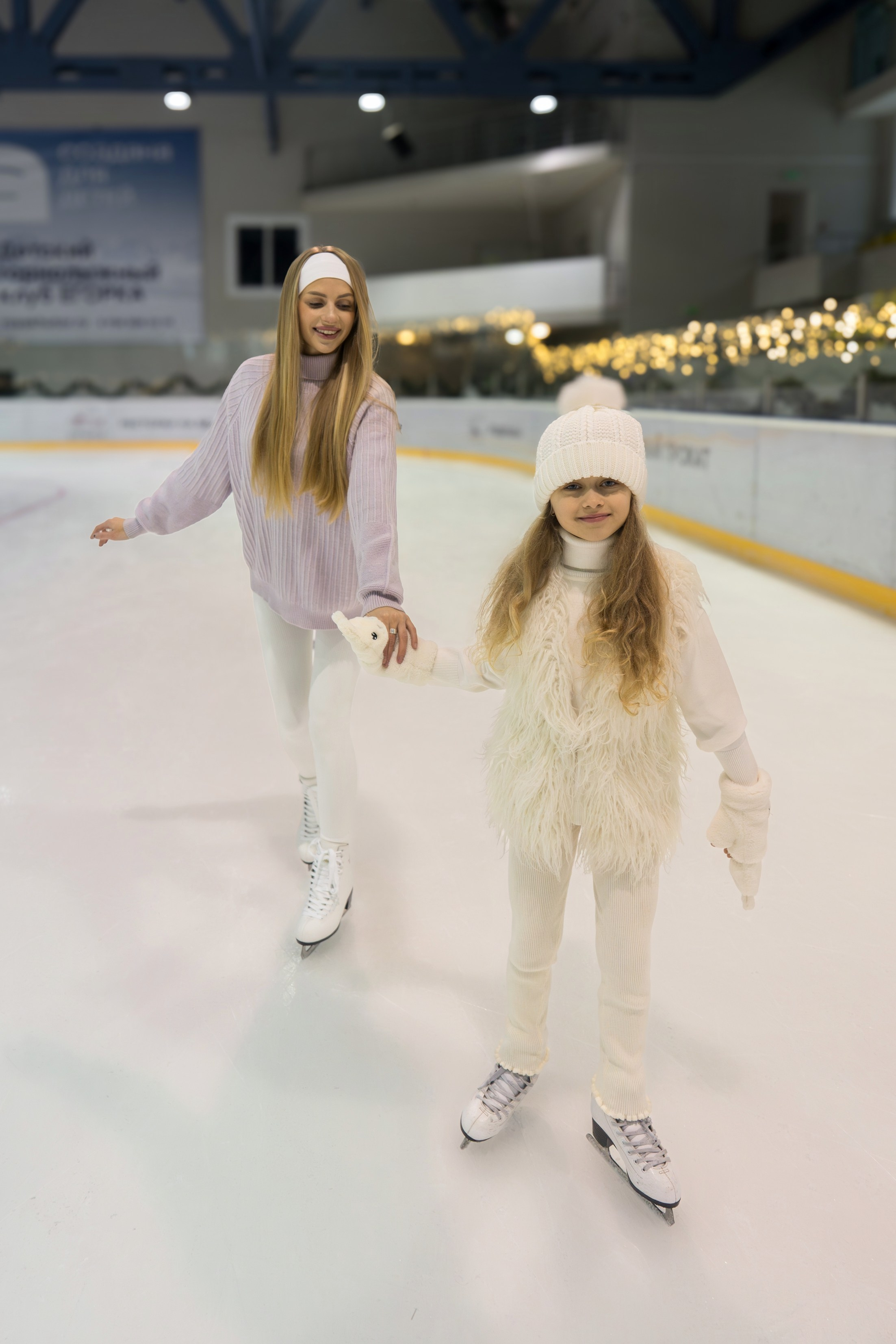 Контент съемка на катке для курорта Роза Хутор. Репортажный фотограф в Красной Поляне и Сочи Павлюченко Екатерина