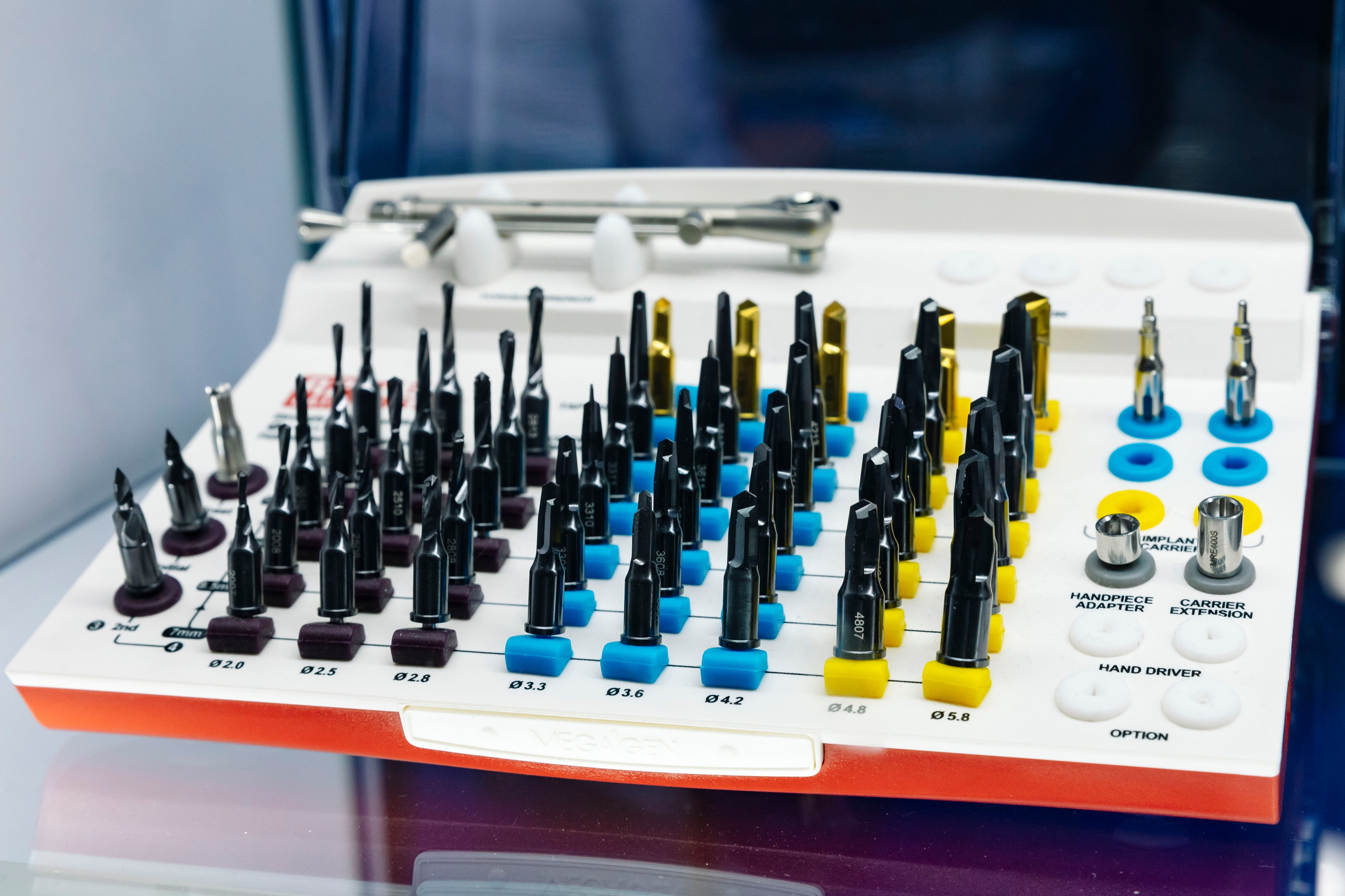 Стоматологическая выставка Dental Salon 2026. Профессиональный фотограф в Москве | Заказать фотосессию и съемку