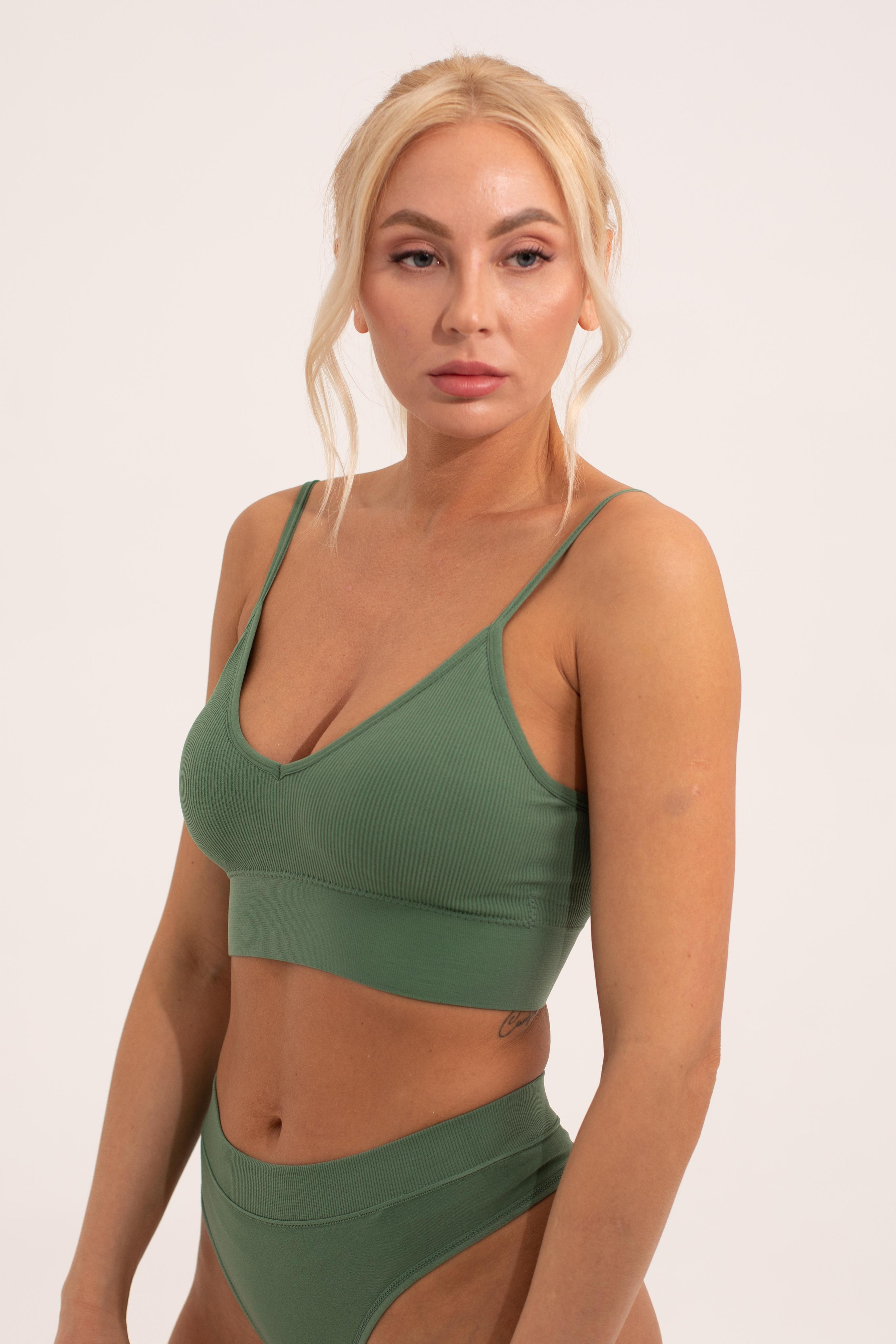 Спортивное белье. Привет! Меня зовут Александра Капыш и я фотограф из Москвы