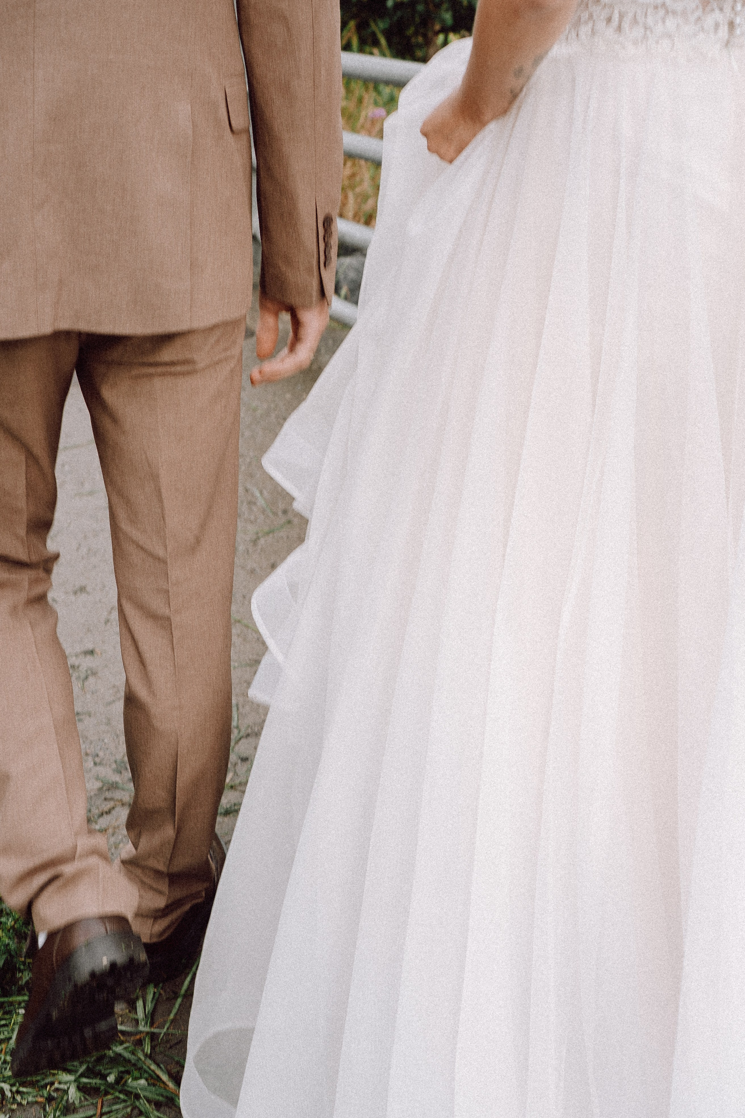 СВАДЕБНАЯ ФОТОСЕССИИЯ ПАРЫ В ГОРОДЕ ПРИОЗЕРСК В СОСНОВОМ ЛЕСУ И С ПИКАПОМ. Профессиональный фотограф, Санкт-Петербург — Виктория Богомолова