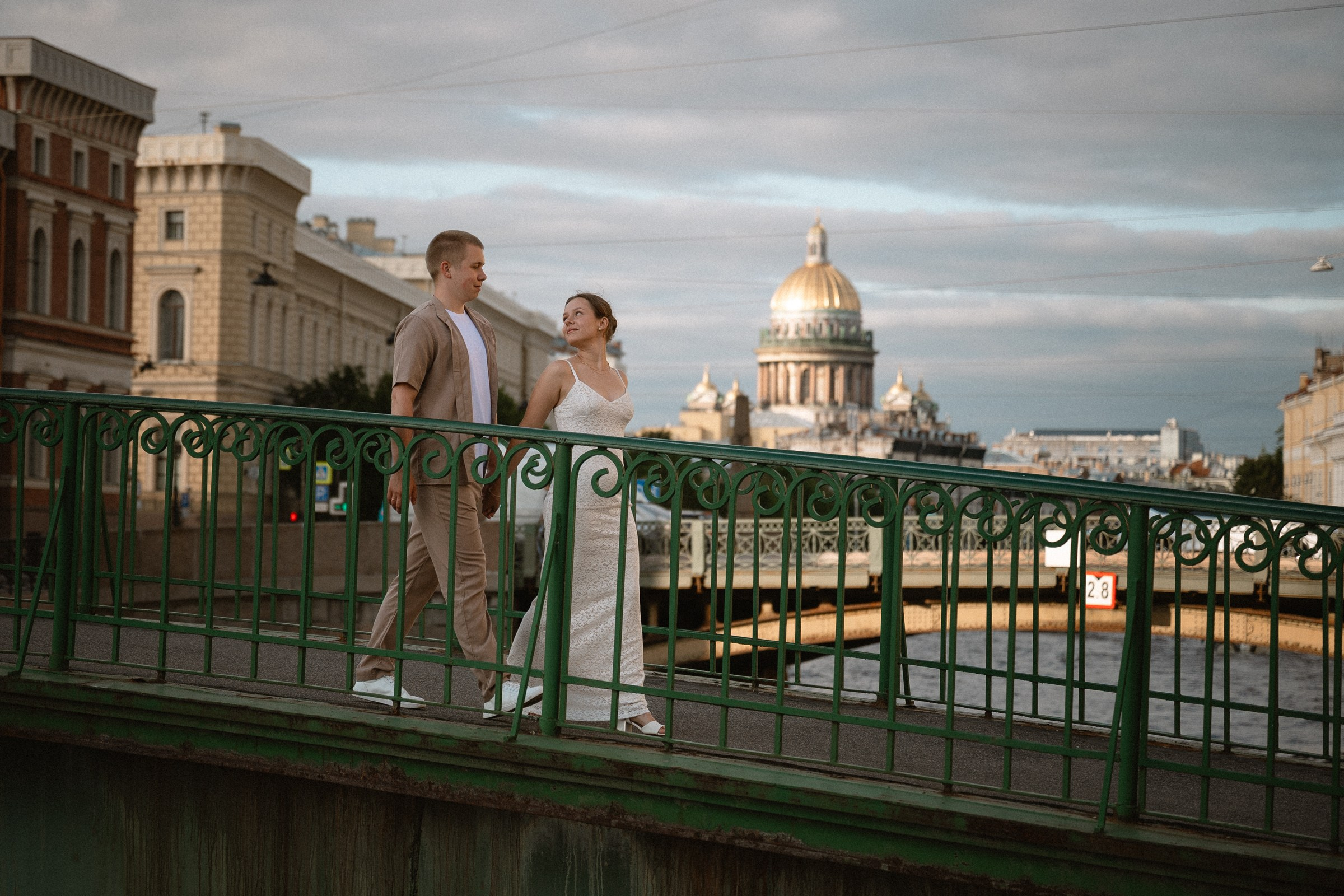 Романтическая фотосессия в центре Санкт-Петербурга, фотосессия пары на улице