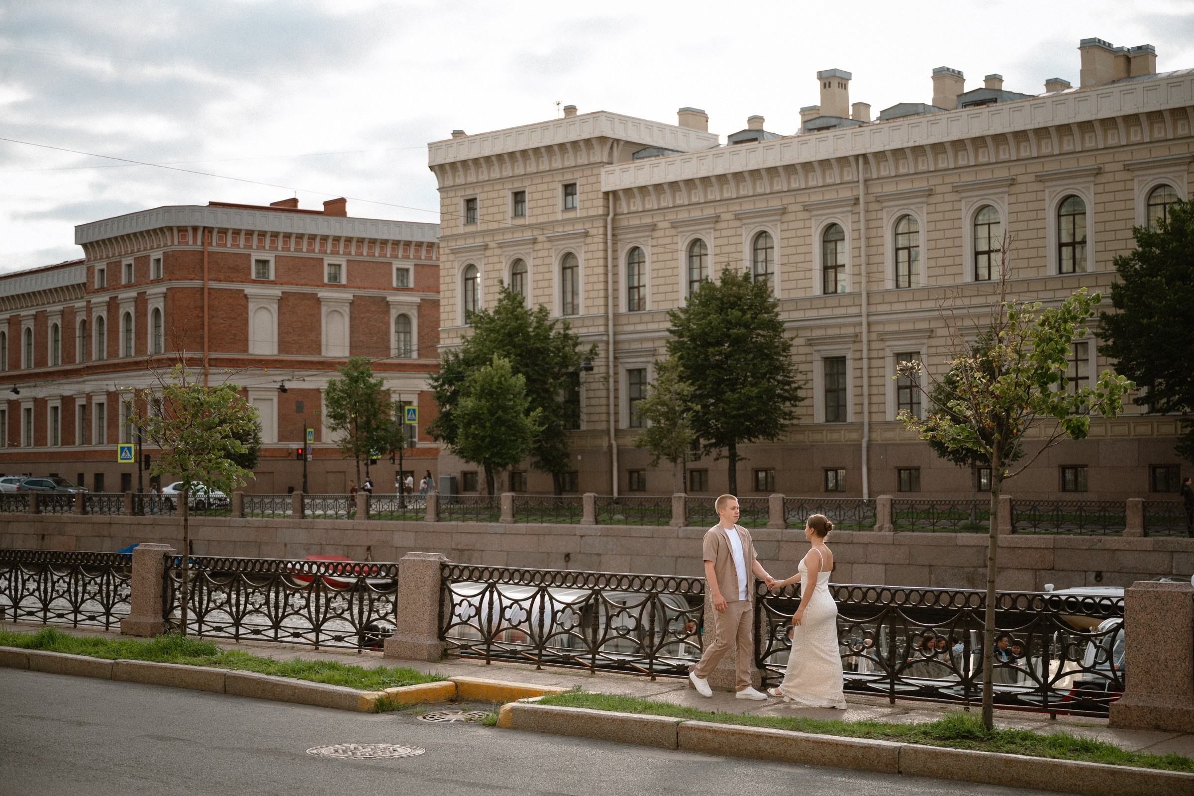 Романтическая фотосессия в центре Санкт-Петербурга, фотосессия пары на улице