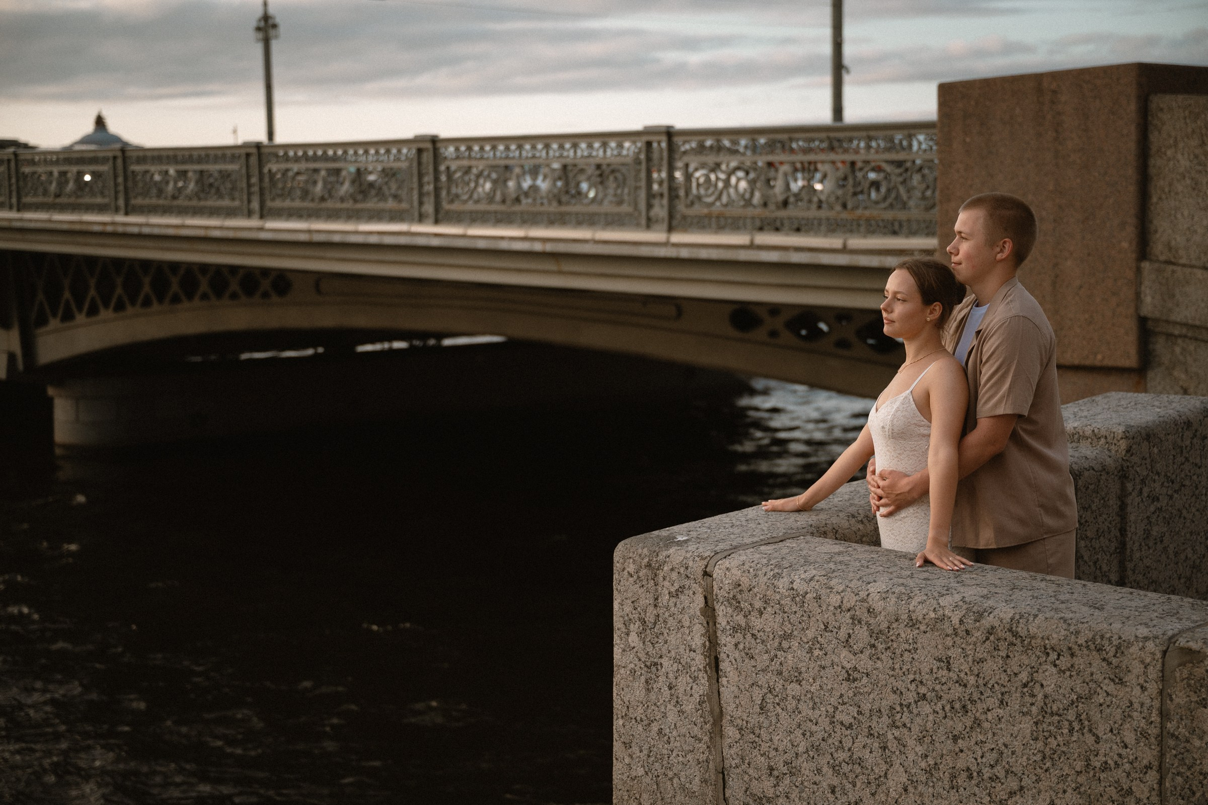 Романтическая фотосессия в центре Санкт-Петербурга, фотосессия пары на улице
