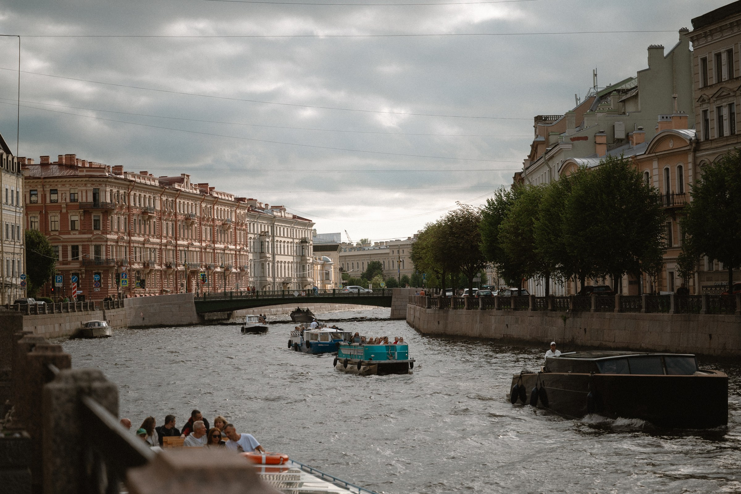 Романтическая фотосессия в центре Санкт-Петербурга, фотосессия пары на улице