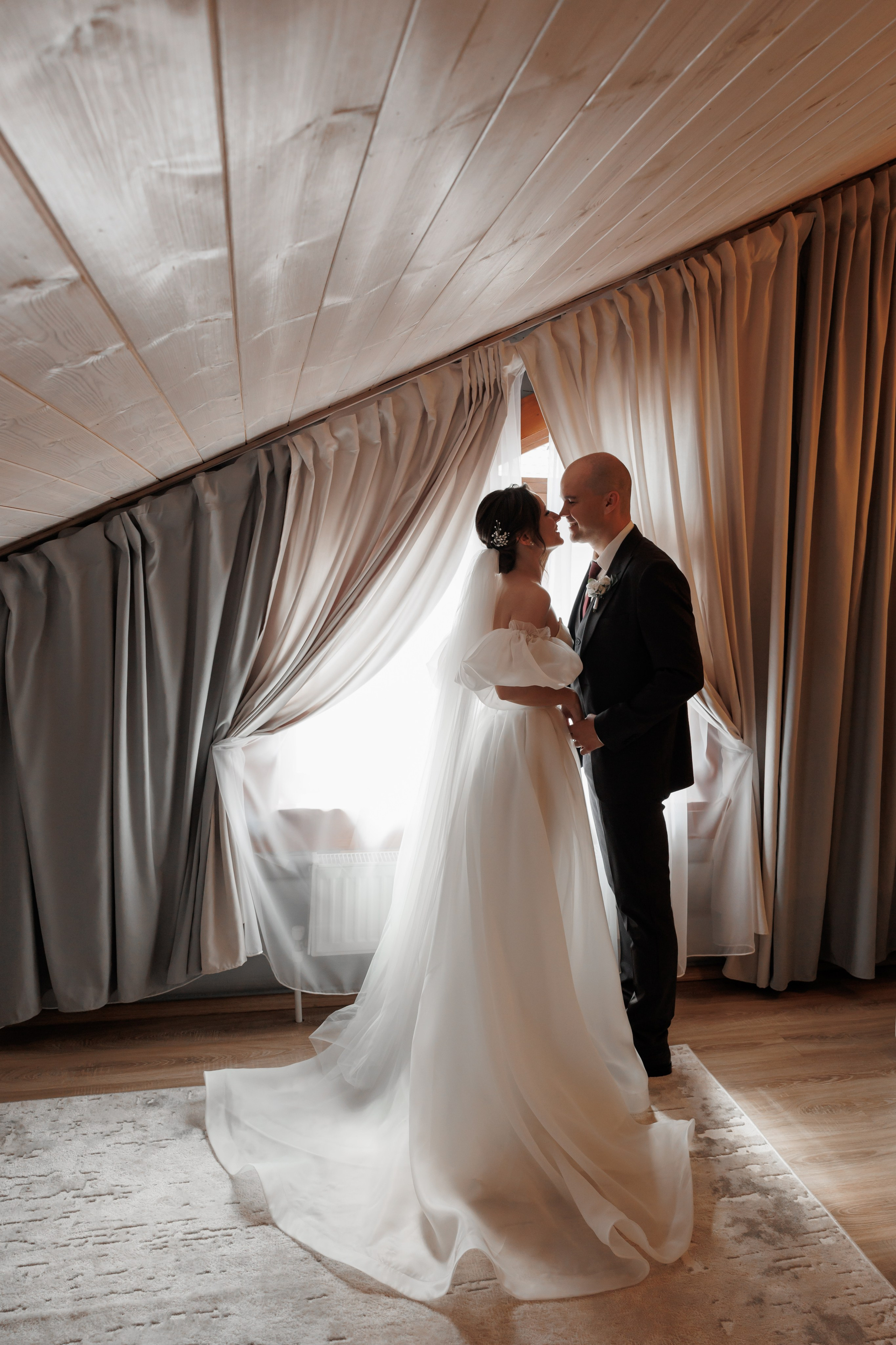 Полина и Дмитрий, загородный клуб «Барин», ЗАГС в г. Пушкино. Свадебный и репортажный фотограф (Москва, Королев и другие)