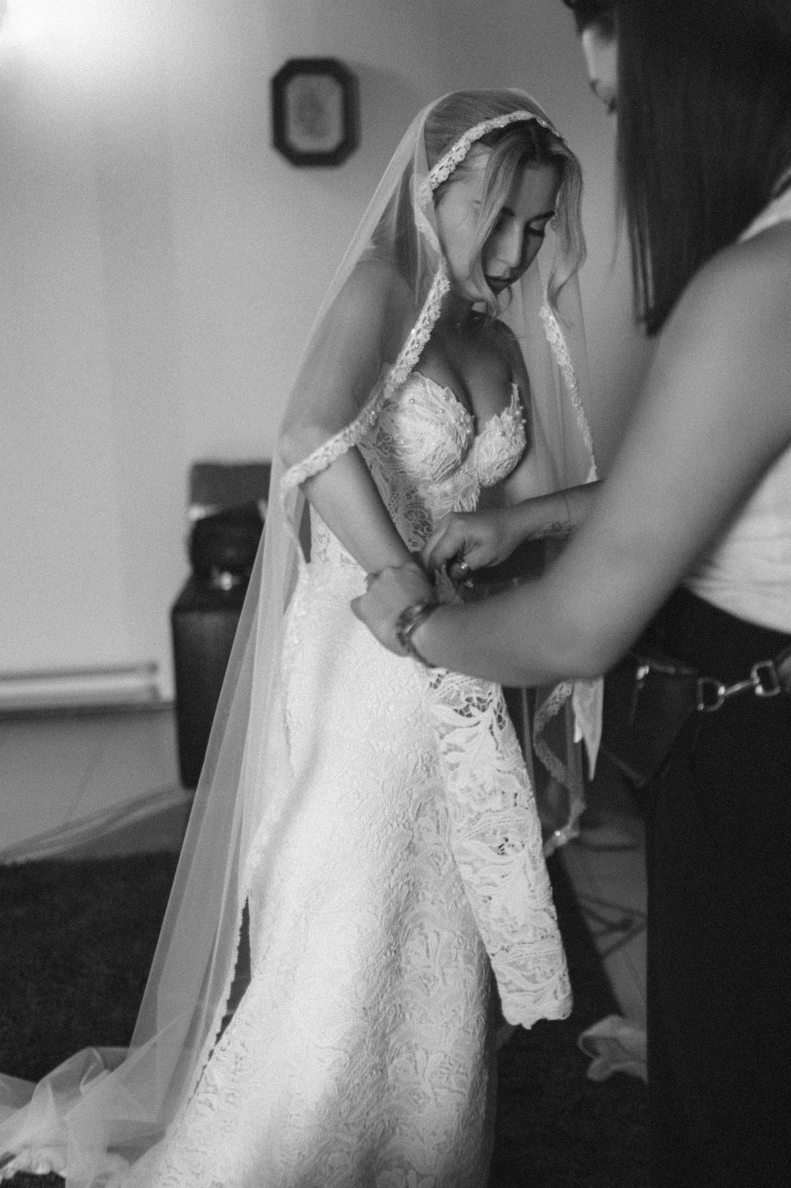 Весь мир — фон для любви. Свадебный фотограф в Севастополе и Крыму. Видеограф на свадьбу Крым, Севастополь, Ялта, Симферополь