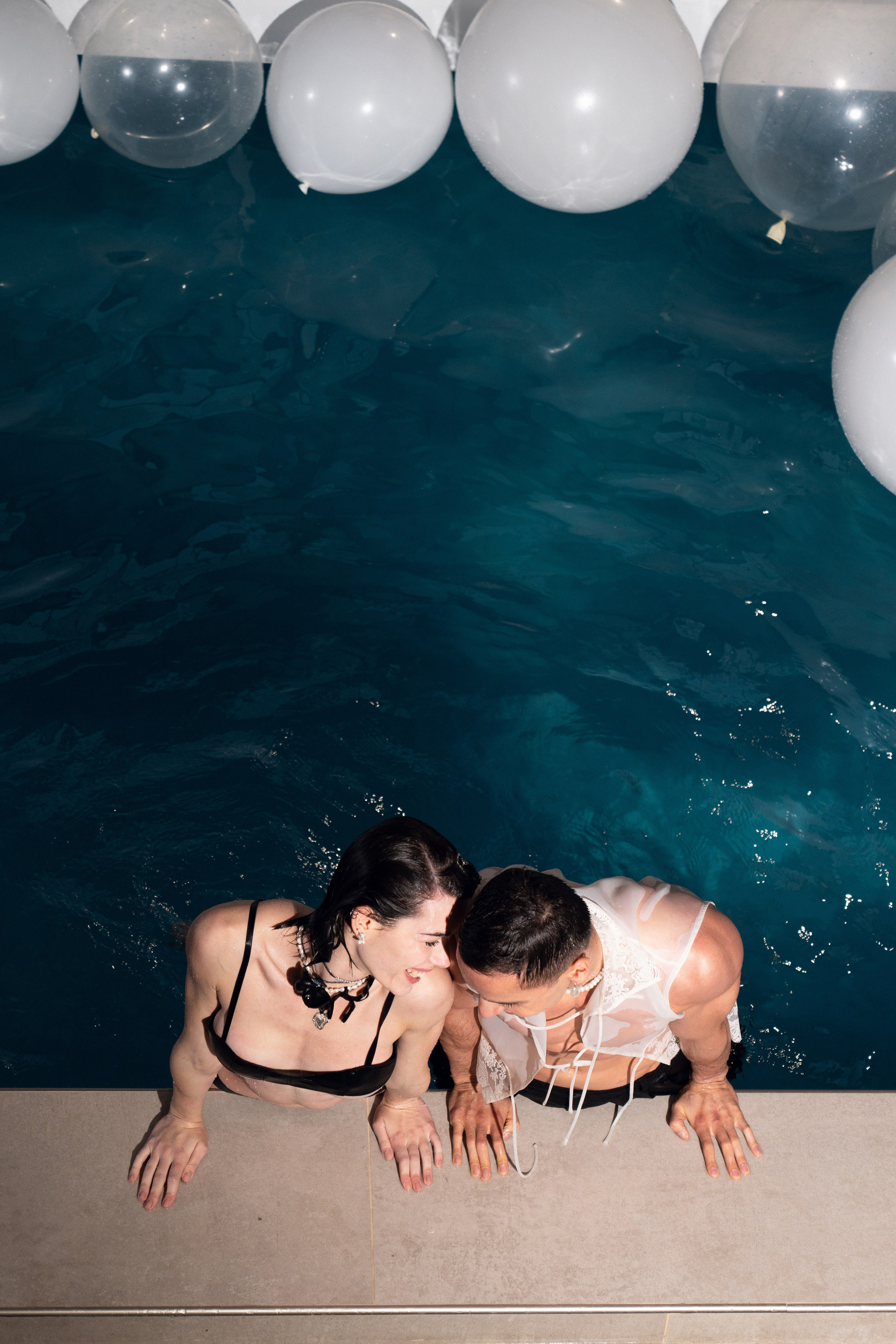 Bubbles. Свадебный фотограф Наташа Брифли