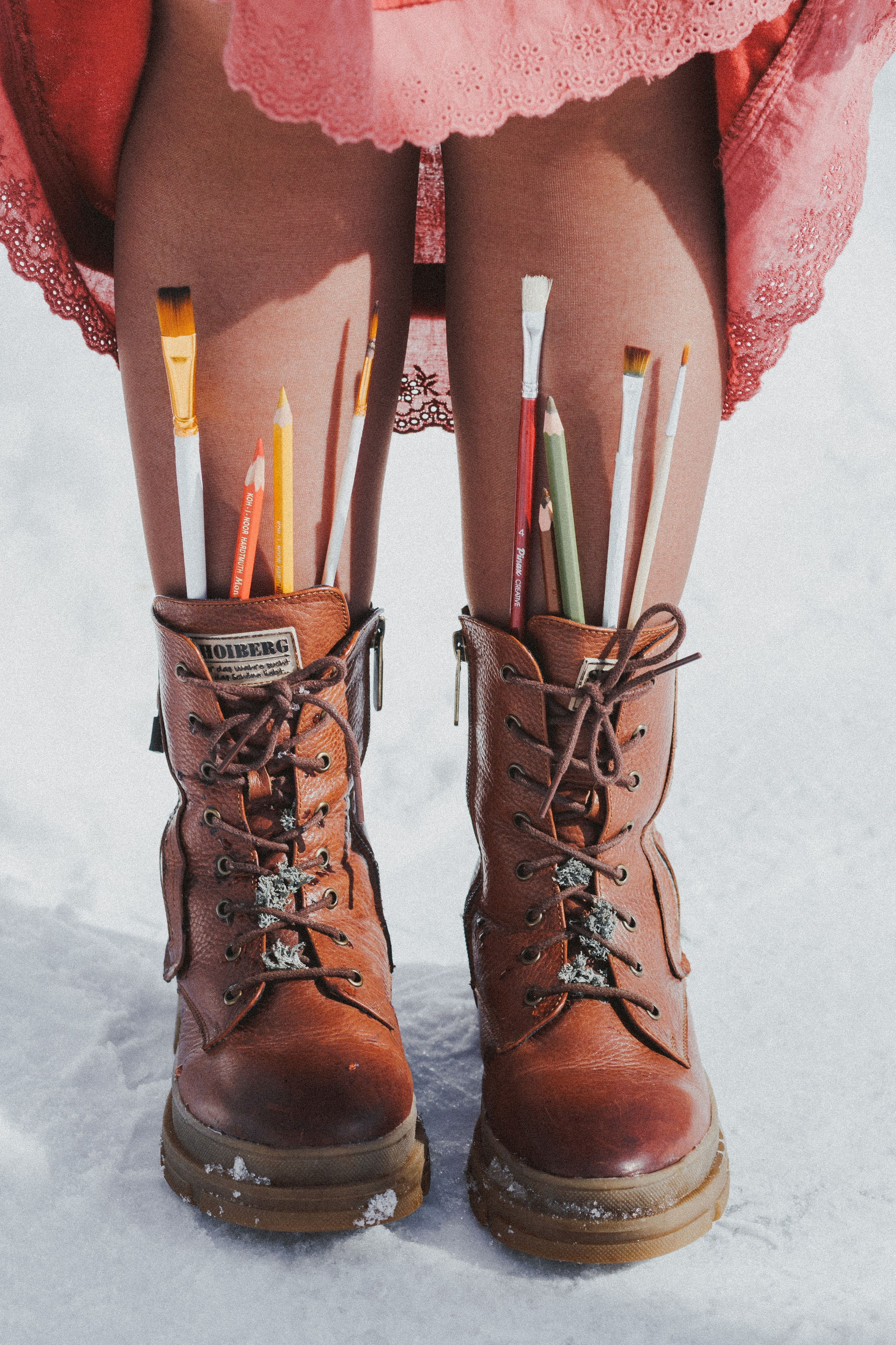 Весенняя творческая фотосессия девушки в городе Томск