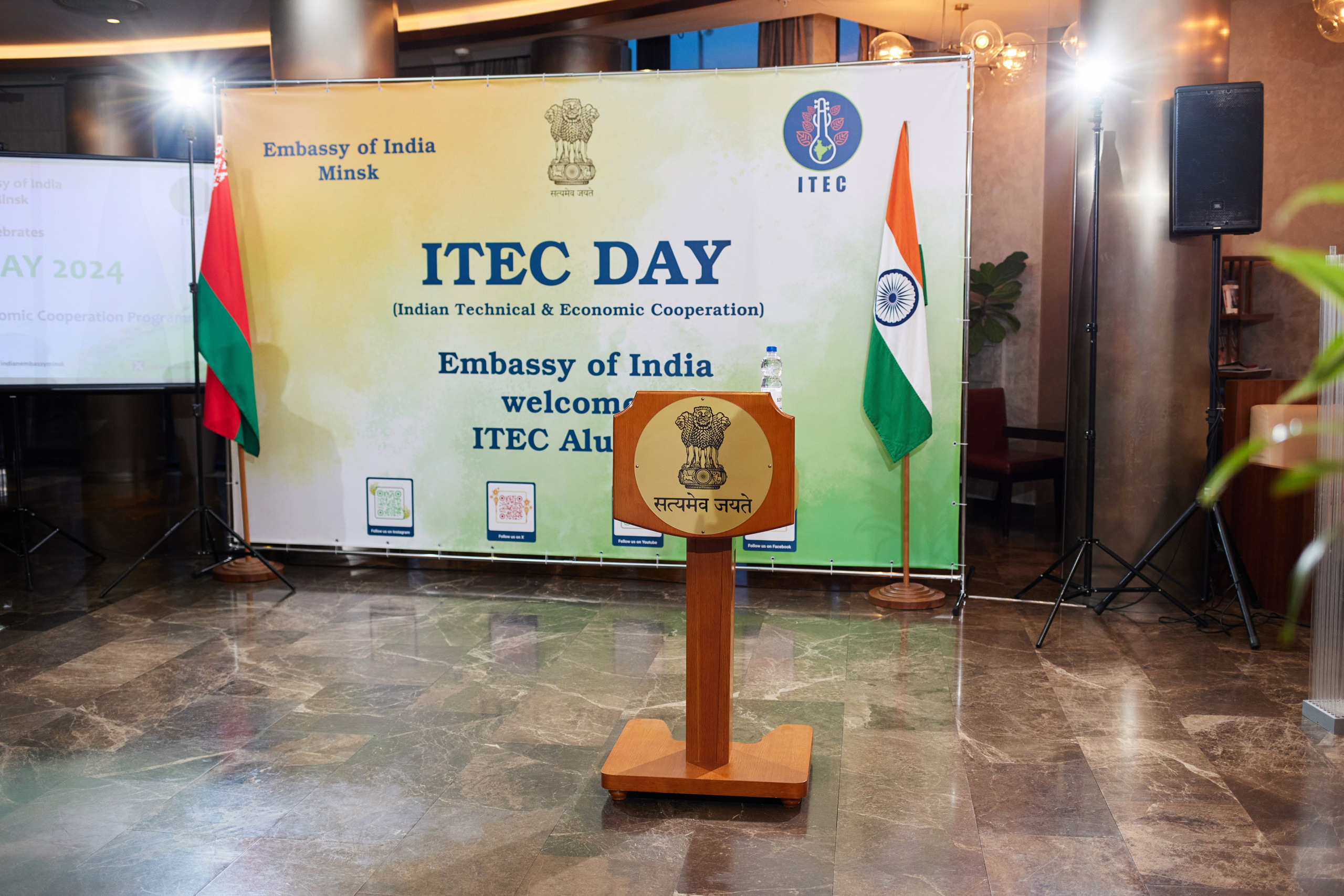 Посольство Индии. Свадебная, репортажная фотосъемка и видеосъемка в Минске. Илья и Юлия Ширмановы. Фотограф | Видеограф | Минск