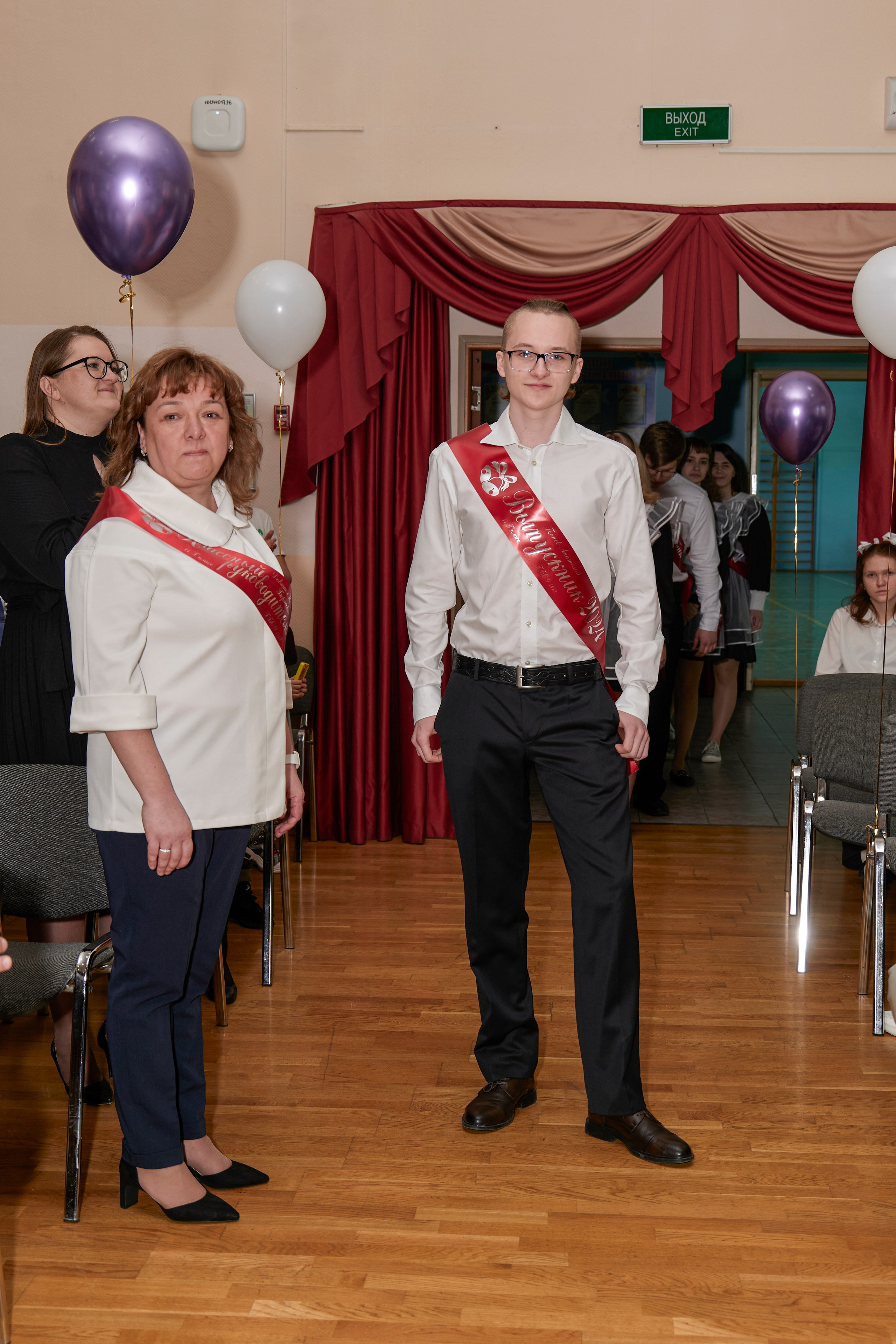 Последний звонок школа 1413. Детский и семейный фотограф г. Москва Оксана Катаджи