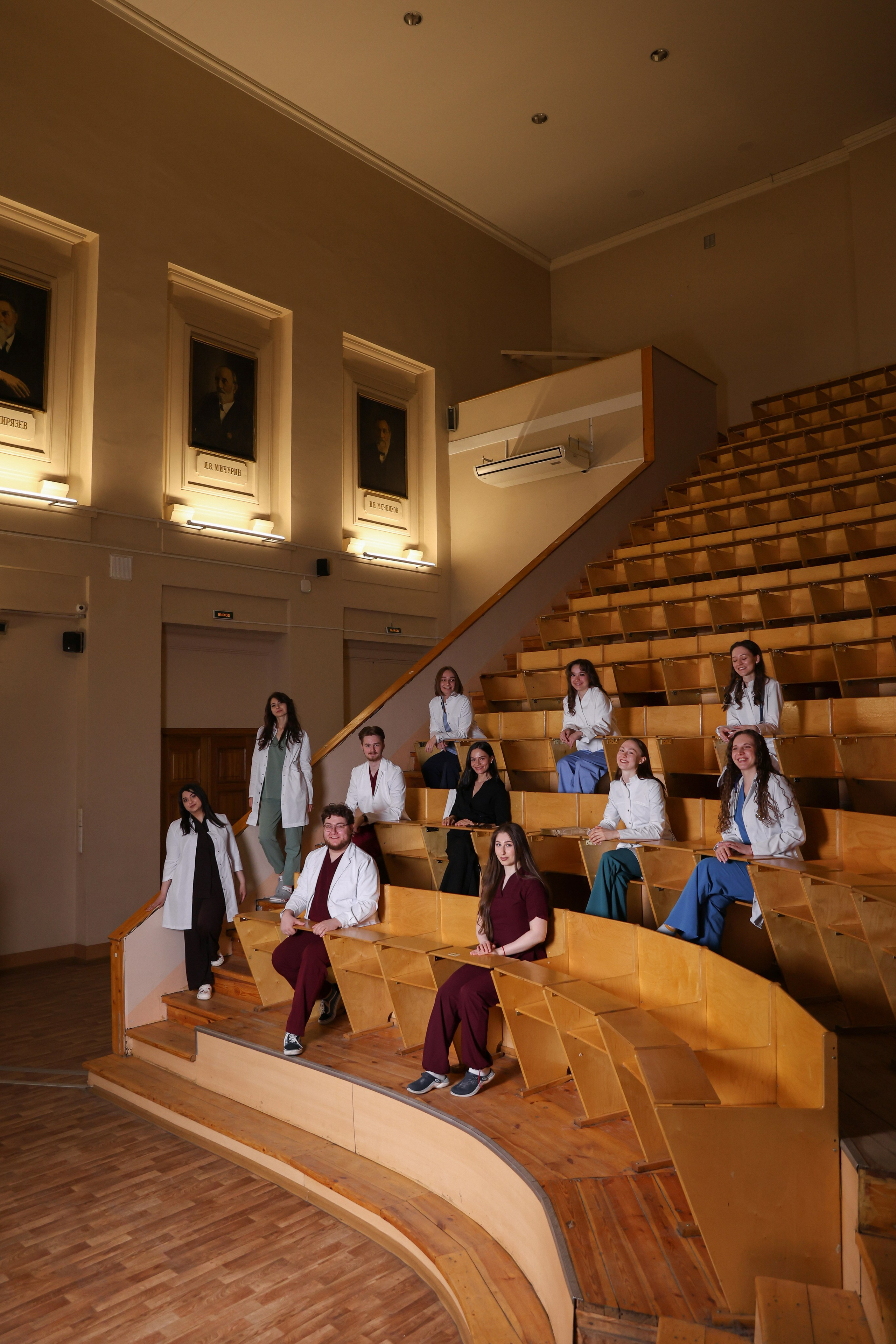 Выпускники 1 мед. Лена Колягина Фотограф по любви