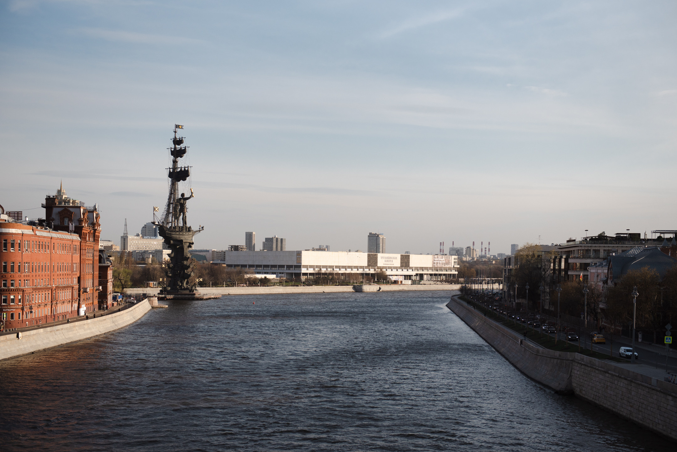 Дом Перцовой и ГЭС-2. Портретный и архитектурный фотограф в Москве и Санкт-Петербурге