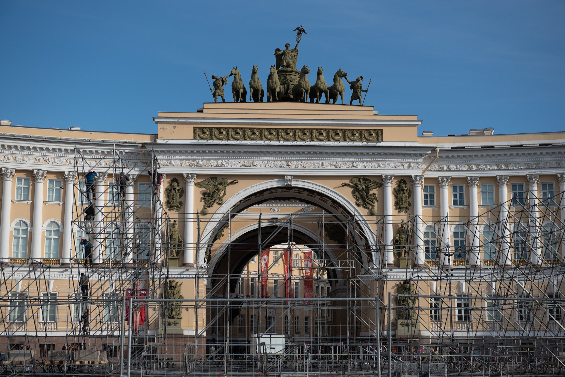 Май в Спб. Портретный и архитектурный фотограф в Москве и Санкт-Петербурге