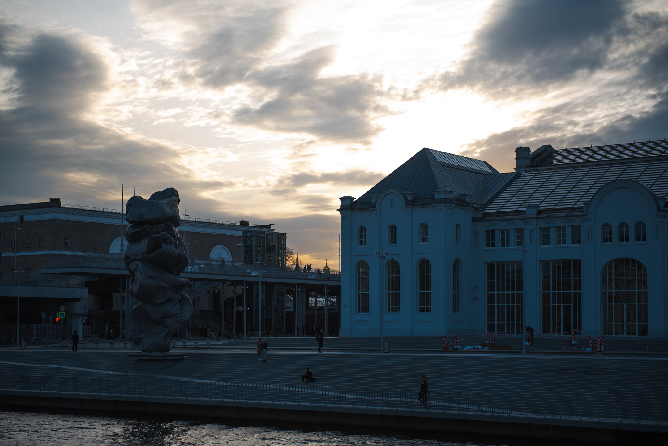 Дом Перцовой и ГЭС-2. Портретный и архитектурный фотограф в Москве и Санкт-Петербурге