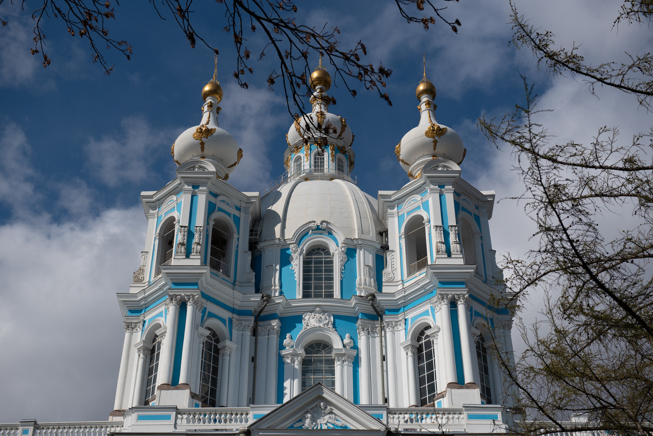 Смольный. Портретный и архитектурный фотограф в Москве и Санкт-Петербурге