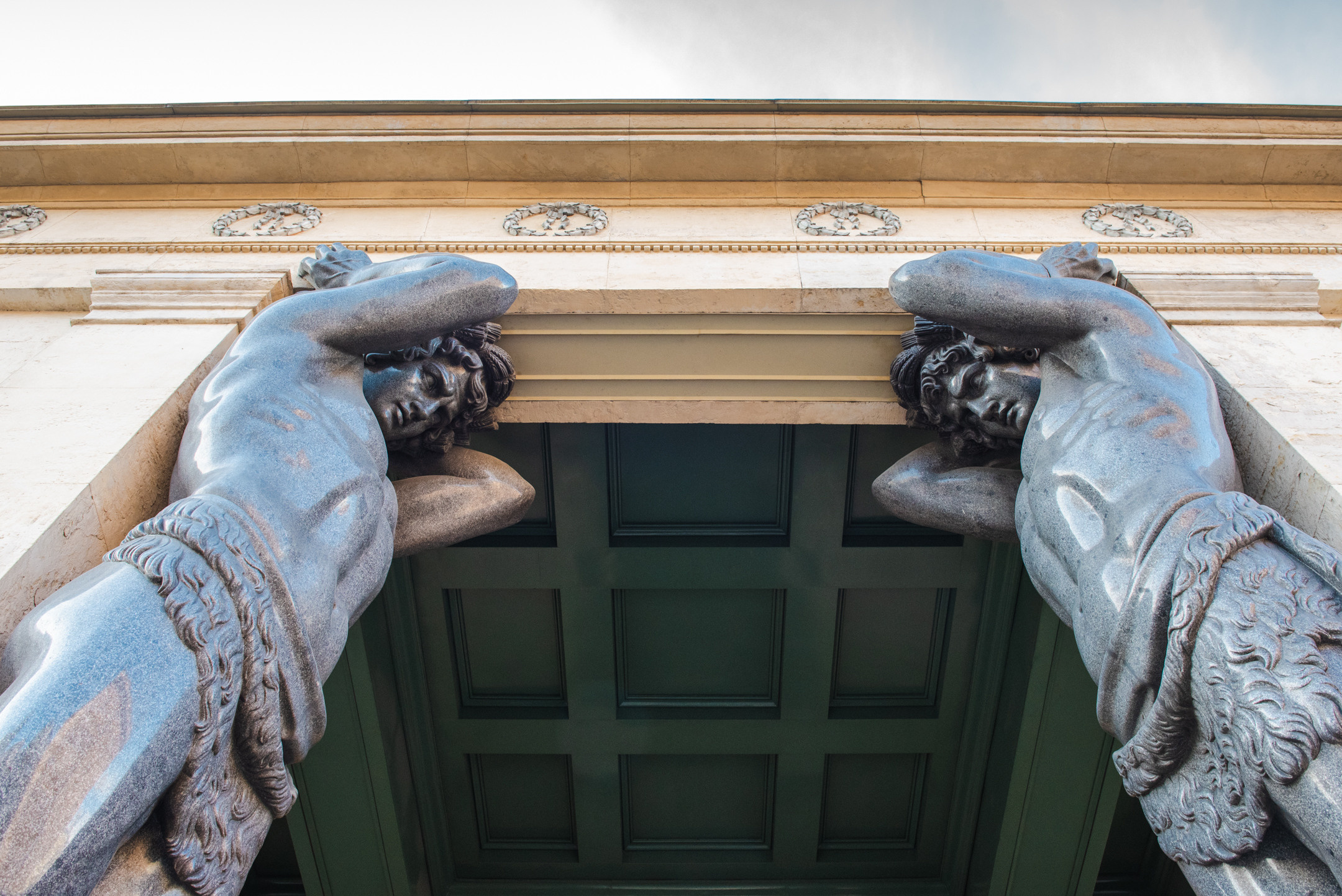 Атланты. Портретный и архитектурный фотограф в Москве и Санкт-Петербурге