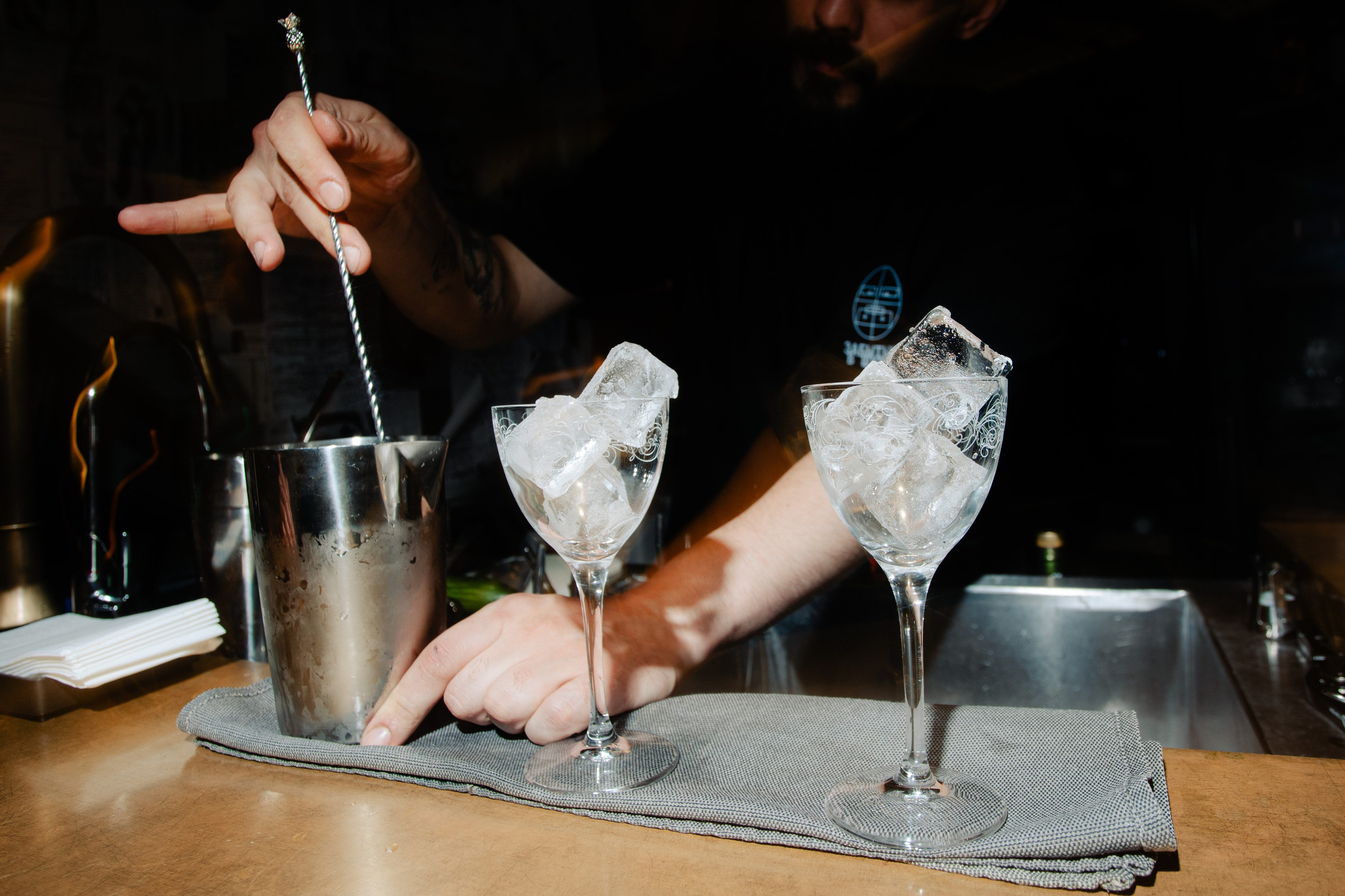 Have you seen these men? | Вечер в ШУМЕ. Портретный и репортажный фотограф Настя Куприянова