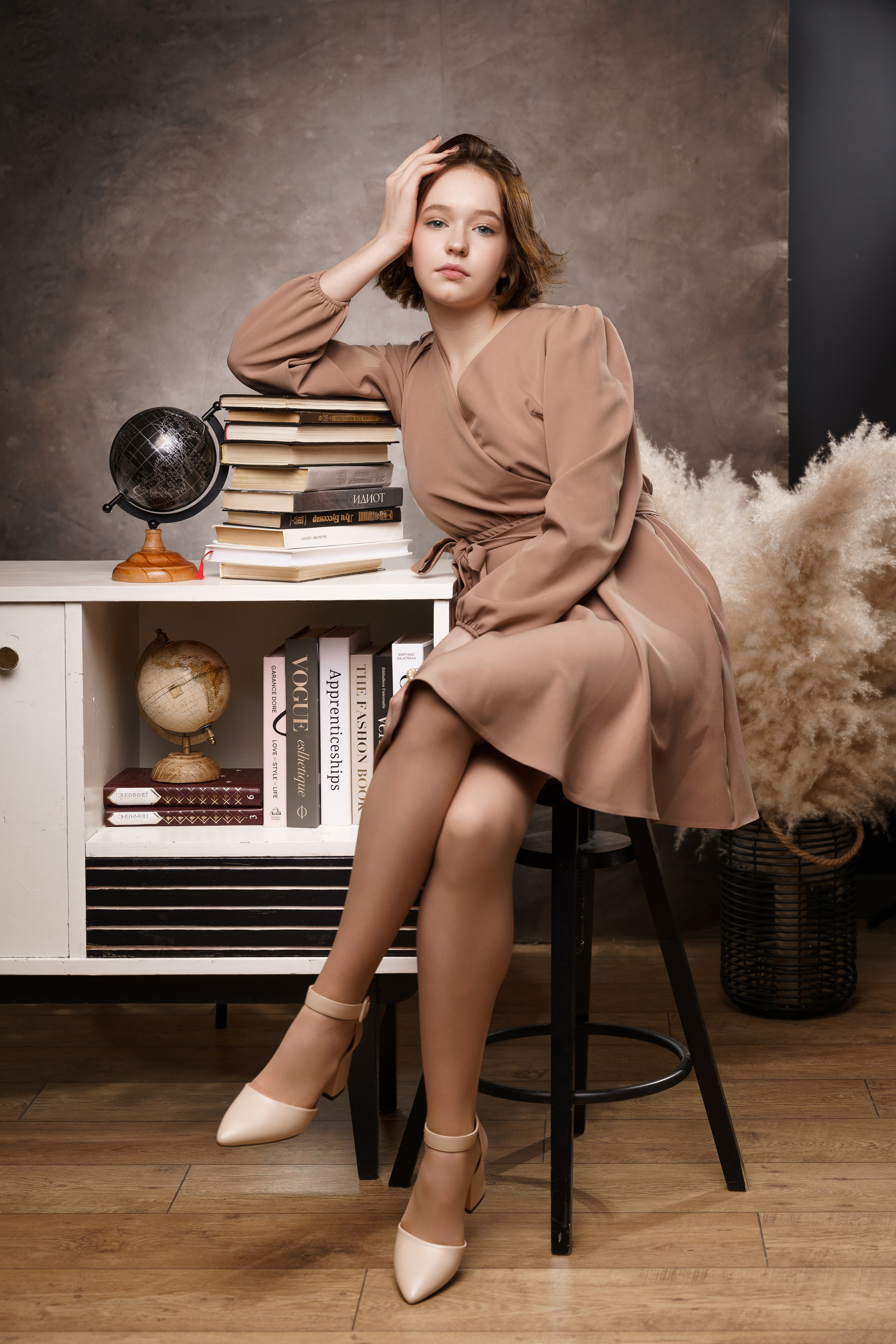 Серая. Выпускные альбомы и фотосессии в Кирове от Протасовой Жени