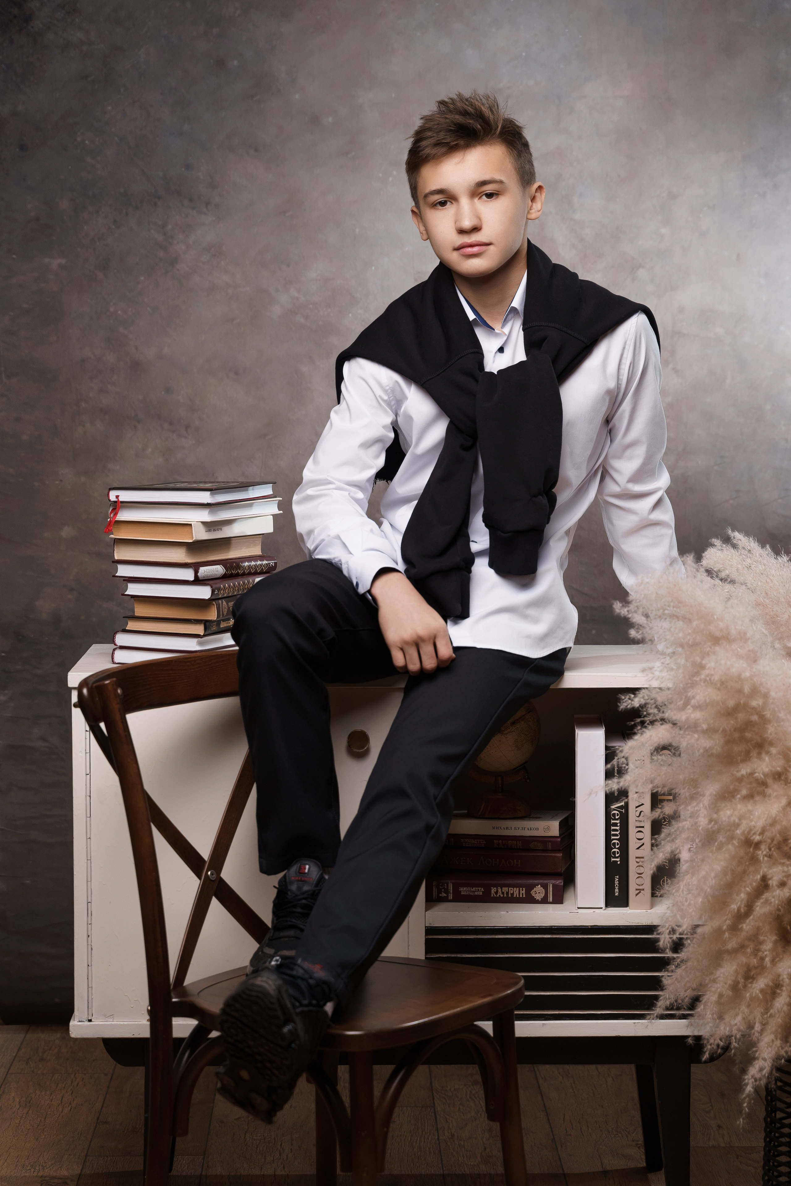 Серая. Выпускные альбомы и фотосессии в Кирове от Протасовой Жени